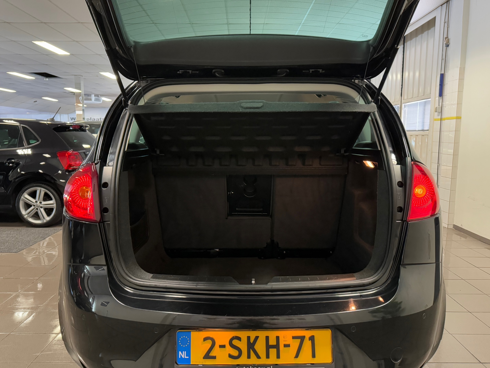 https://www.autokooy.nl//xml/images/44584230-5.JPG