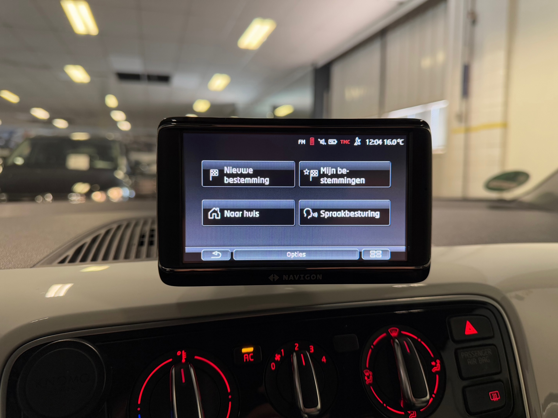 https://www.autokooy.nl//xml/images/44584817-18.JPG