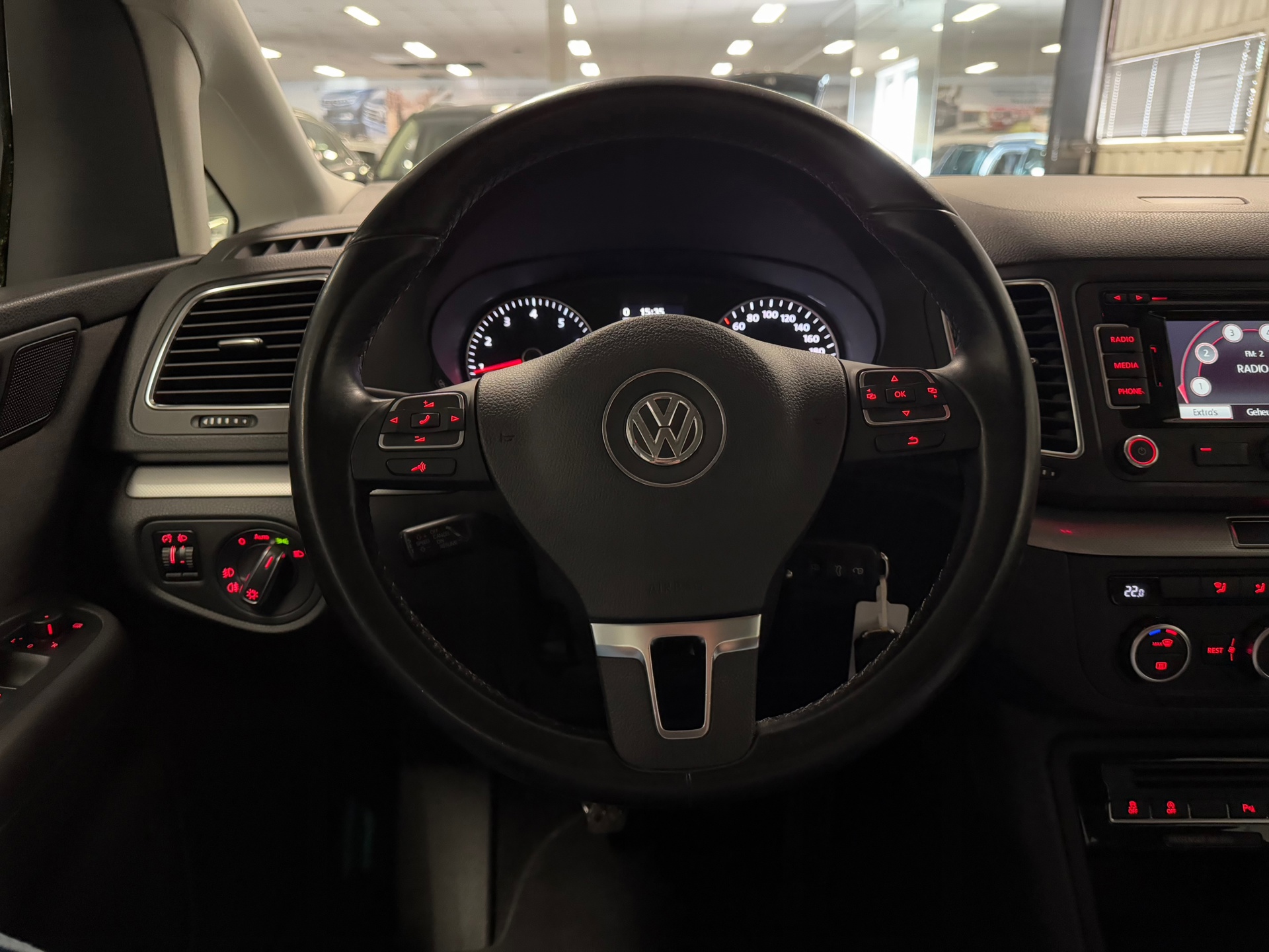 https://www.autokooy.nl//xml/images/44637145-13.JPG