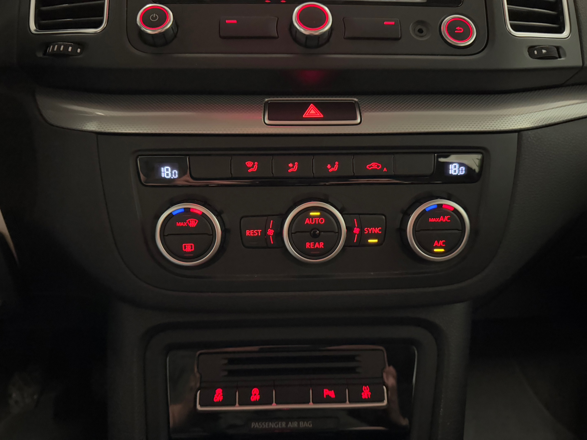 https://www.autokooy.nl//xml/images/44637145-18.JPG