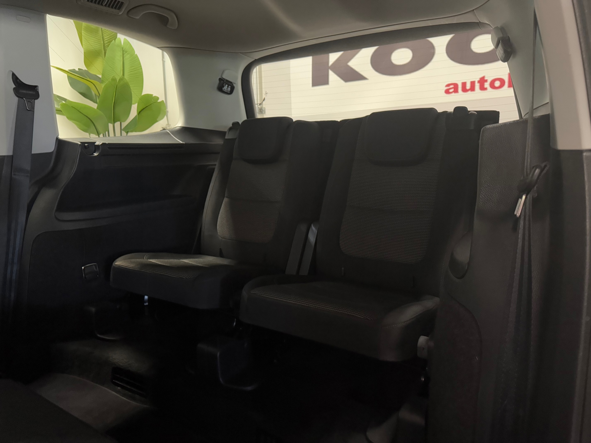 https://www.autokooy.nl//xml/images/44637145-23.JPG