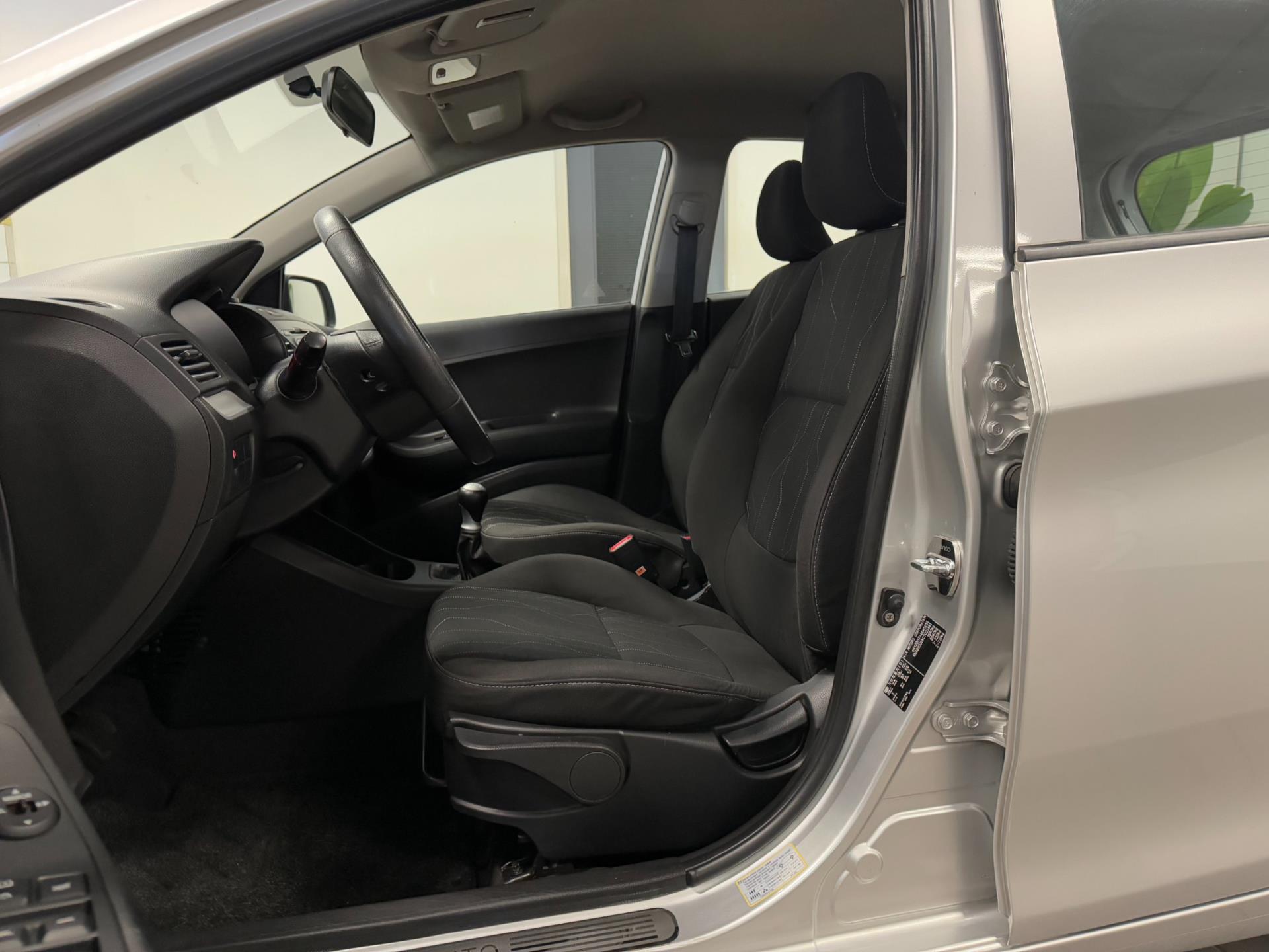 https://www.autokooy.nl//xml/images/44637235-11.JPG