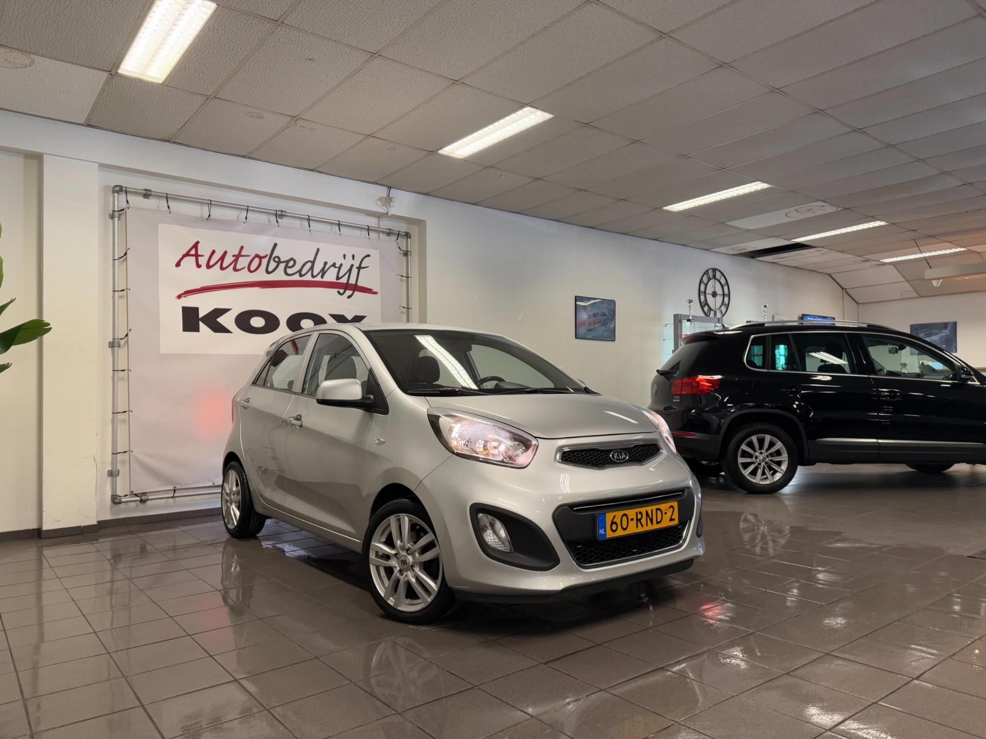 https://www.autokooy.nl//xml/images/44637235-7.JPG