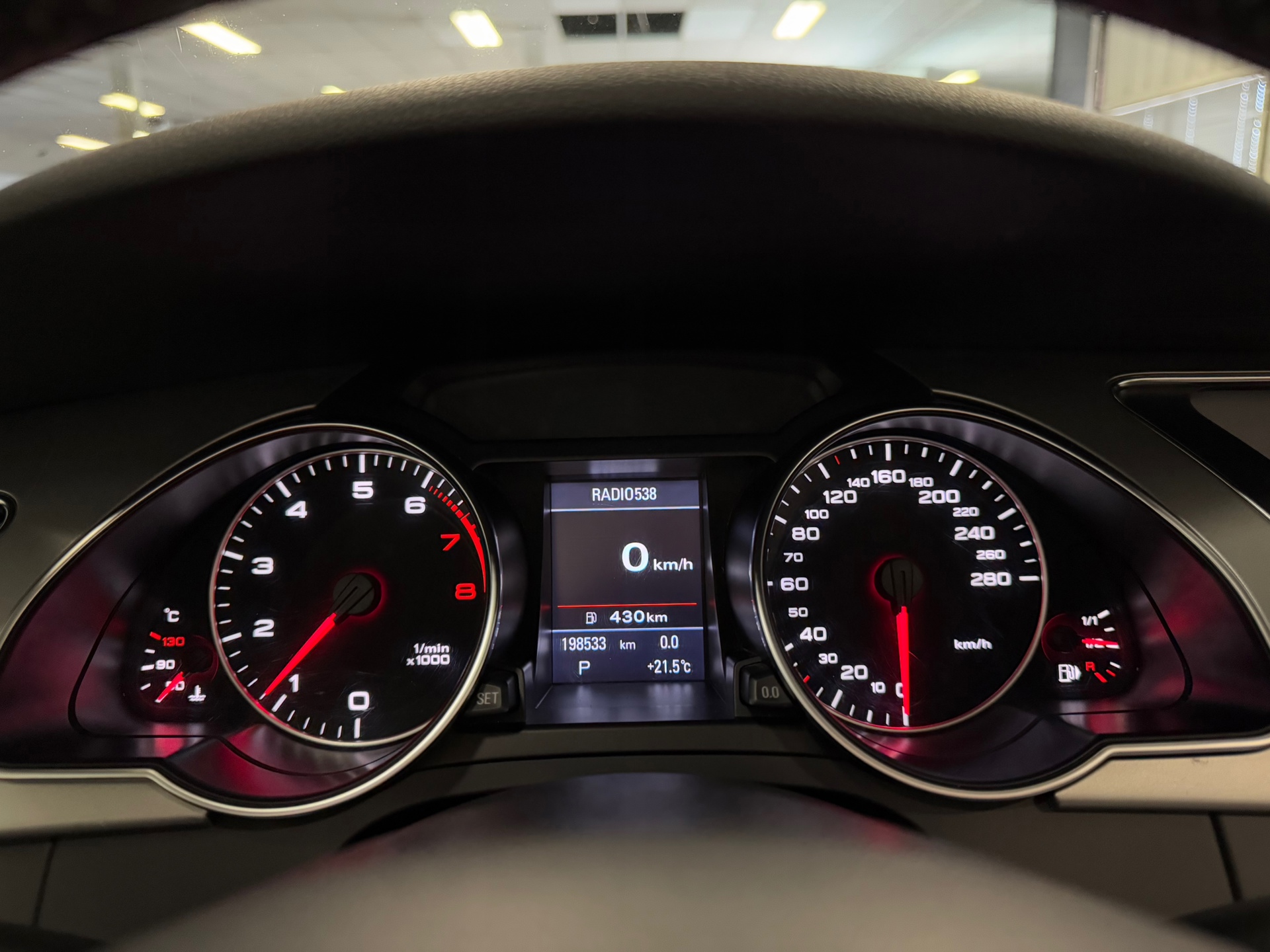 https://www.autokooy.nl//xml/images/44660319-16.JPG