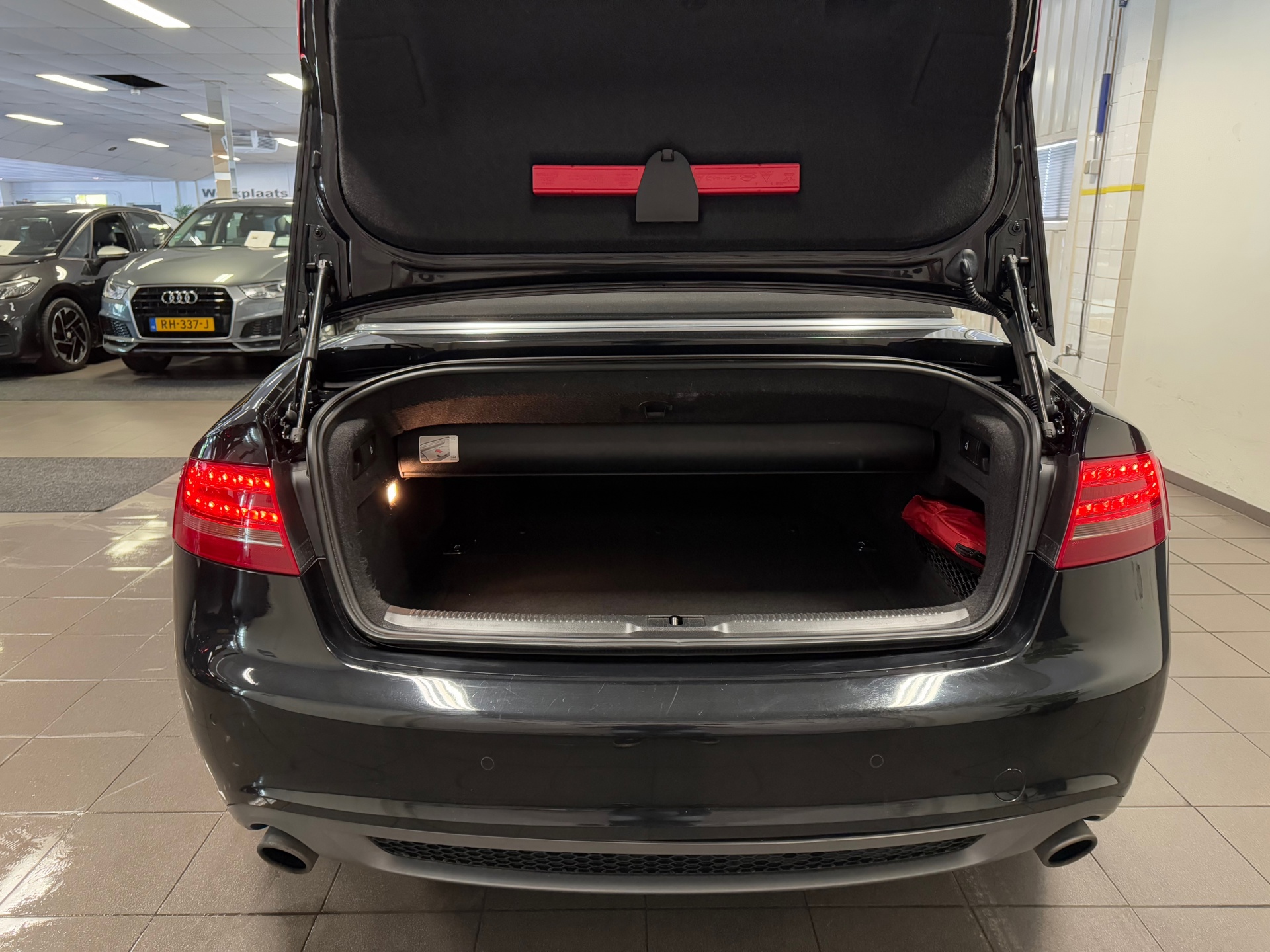 https://www.autokooy.nl//xml/images/44660319-7.JPG