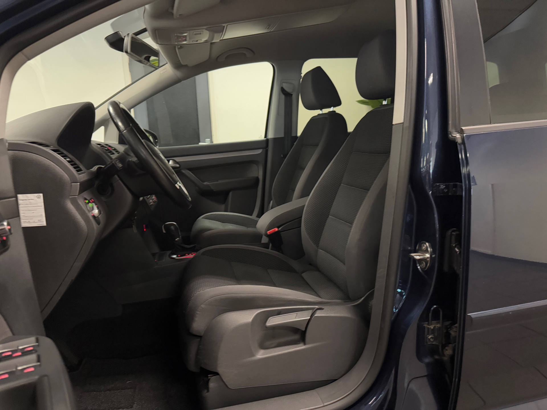 https://www.autokooy.nl//xml/images/44660365-11.JPG