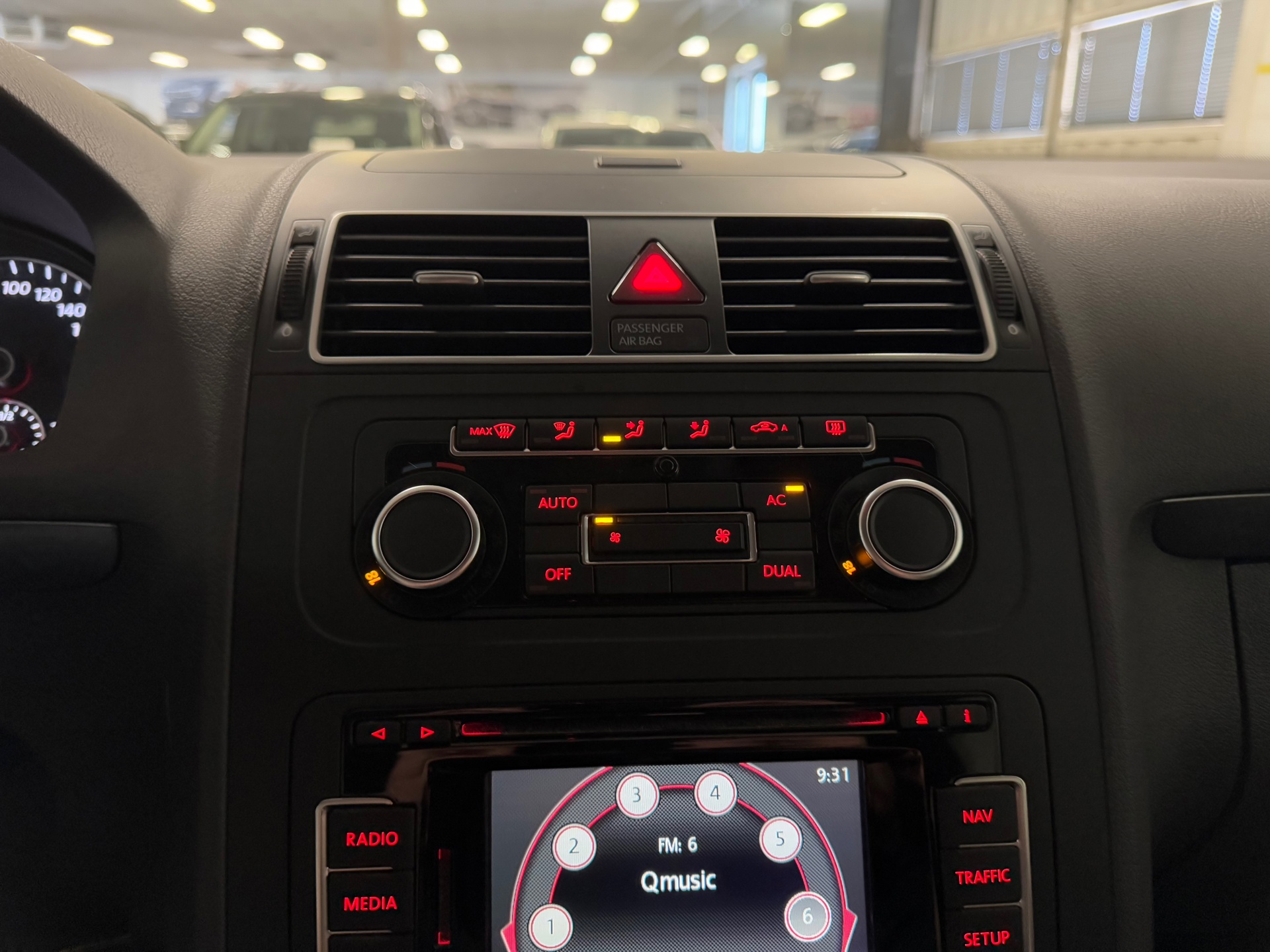 https://www.autokooy.nl//xml/images/44660365-17.JPG