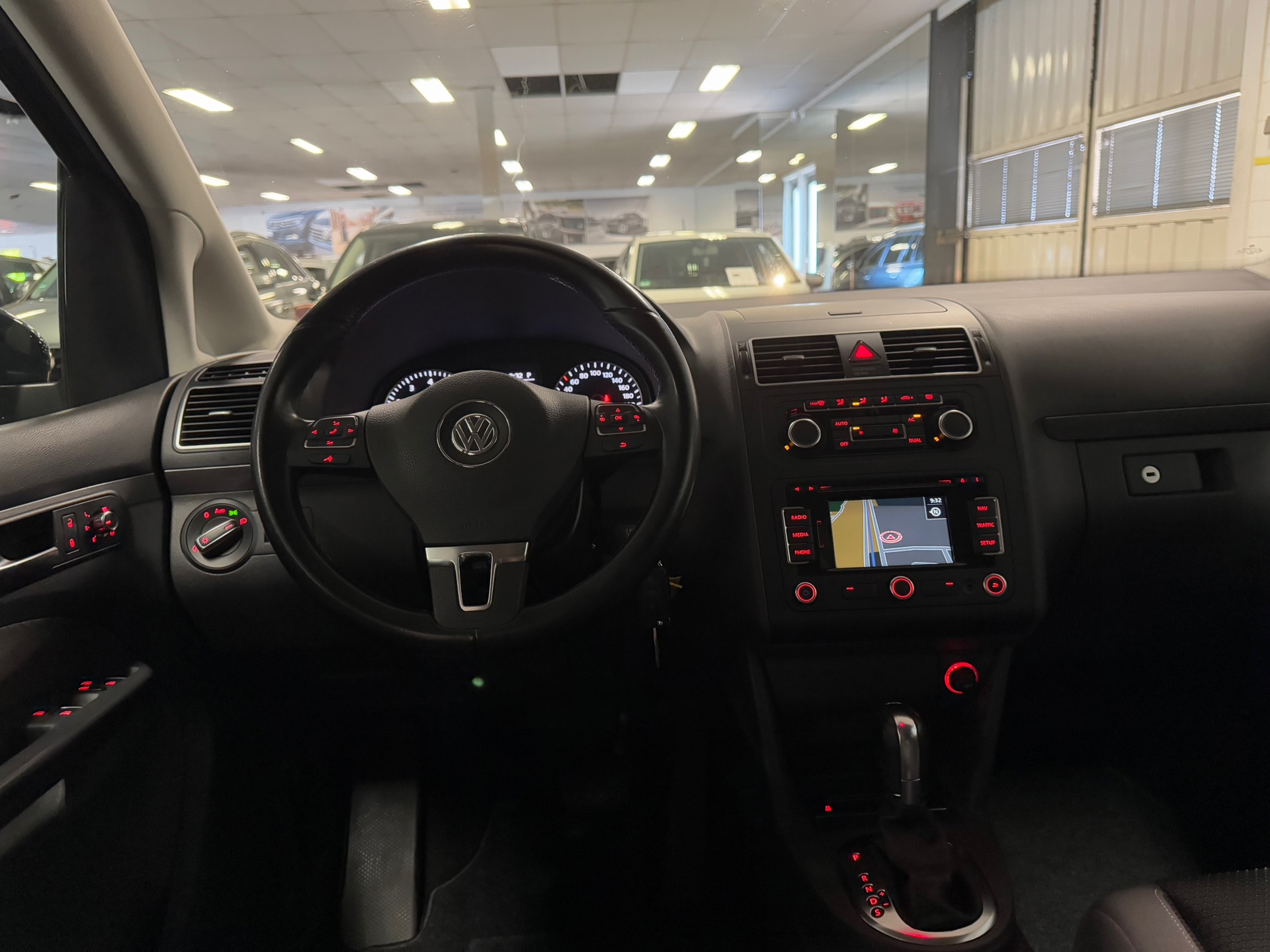 https://www.autokooy.nl//xml/images/44660365-22.JPG