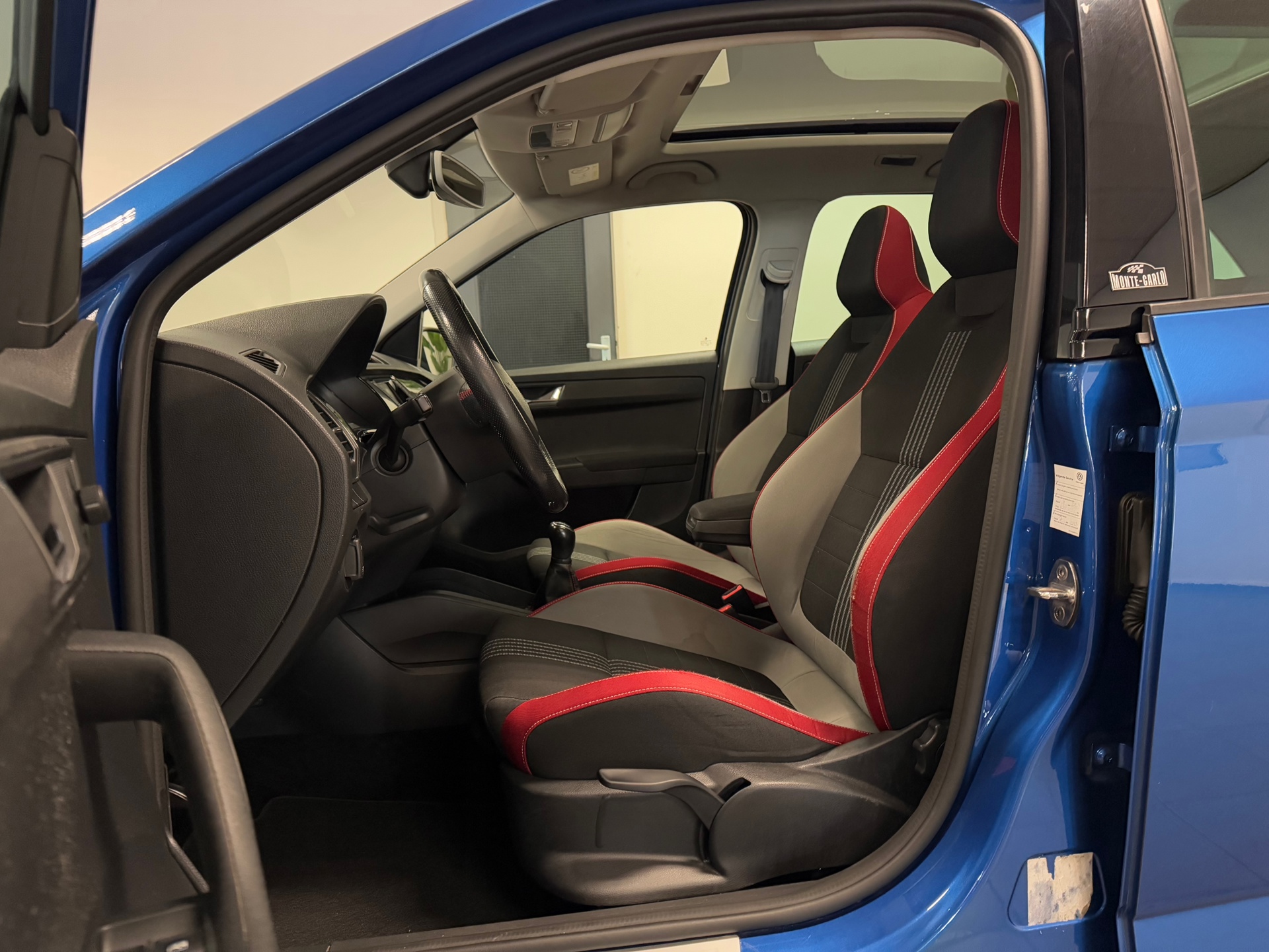 https://www.autokooy.nl//xml/images/44735028-10.JPG