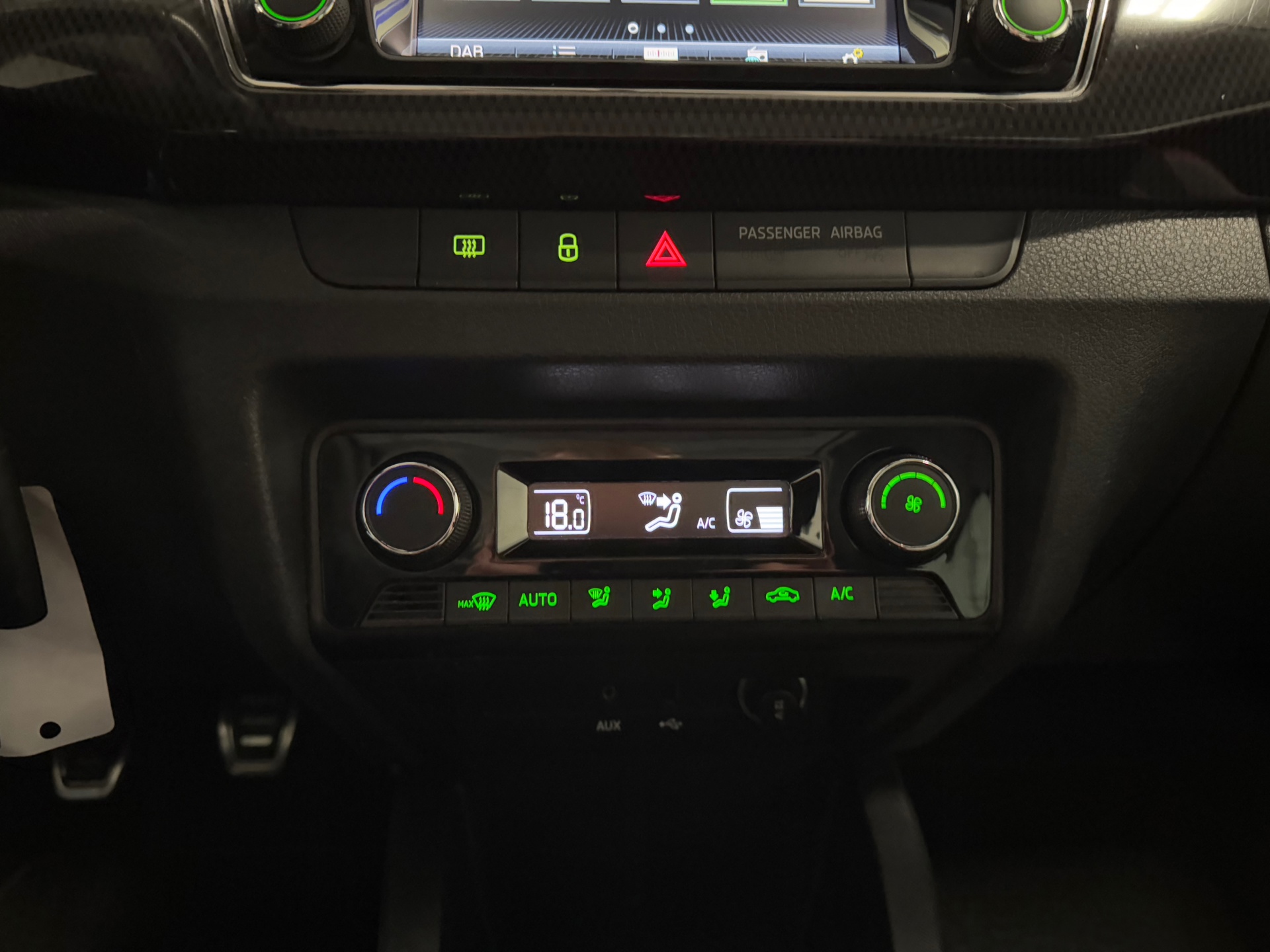 https://www.autokooy.nl//xml/images/44735028-18.JPG