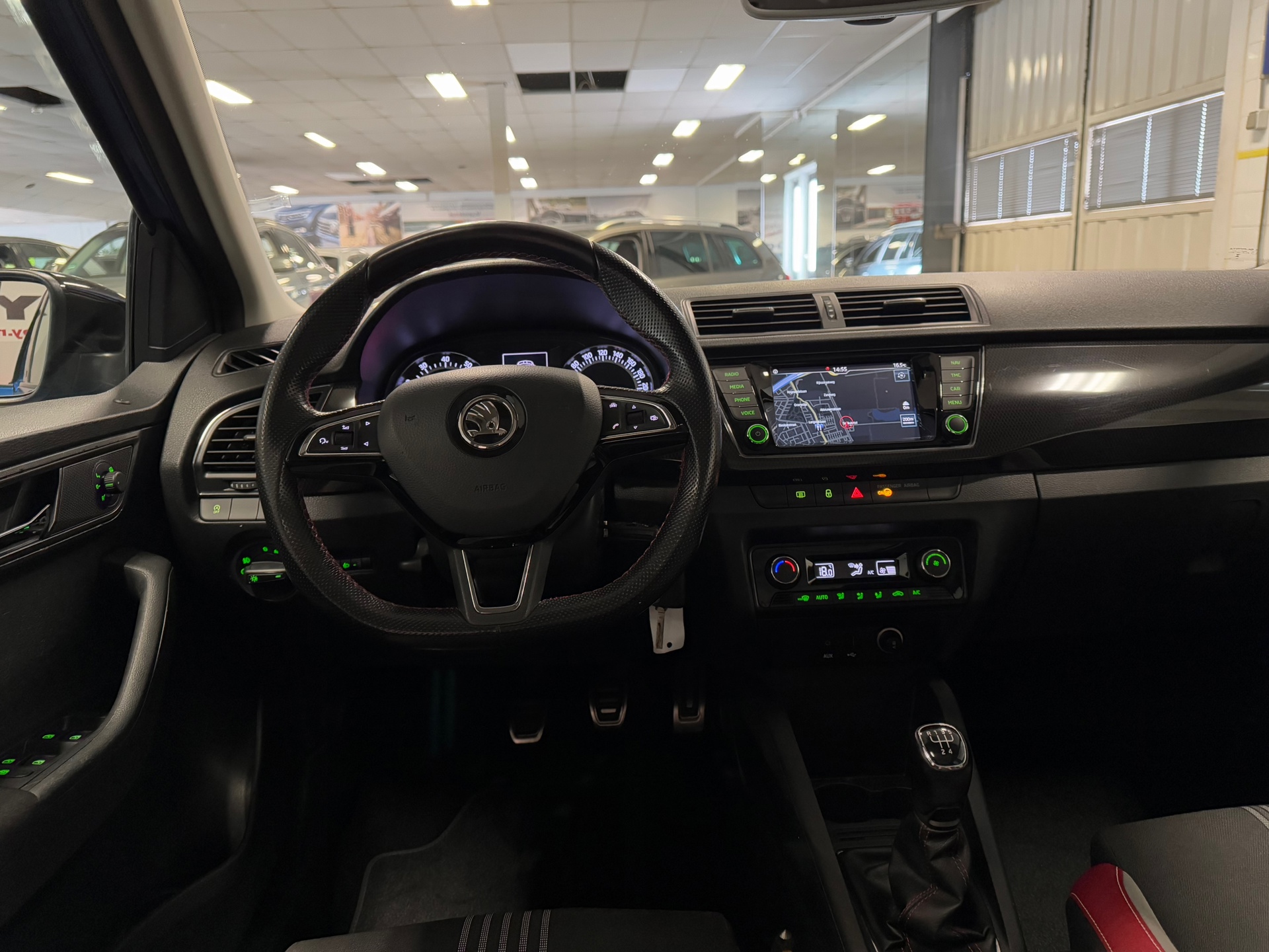 https://www.autokooy.nl//xml/images/44735028-20.JPG