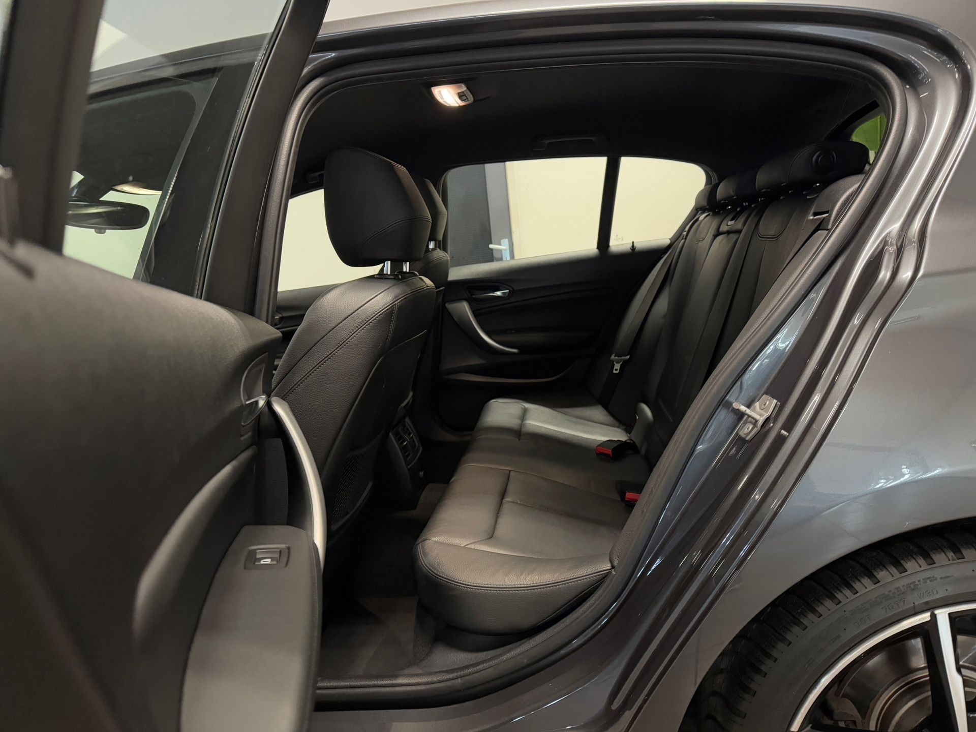 https://www.autokooy.nl//xml/images/44735096-23.JPG
