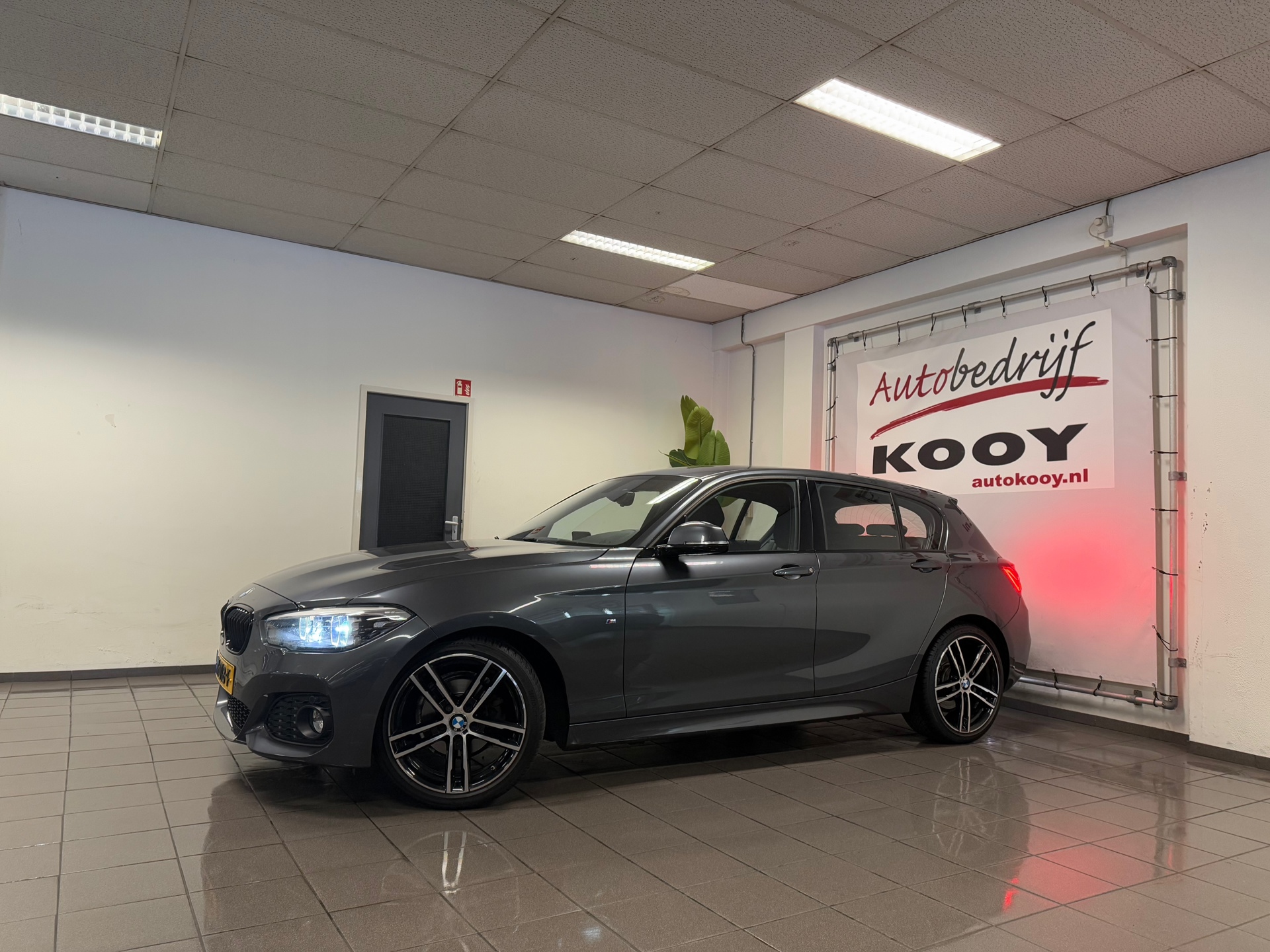 https://www.autokooy.nl//xml/images/44735096-9.JPG