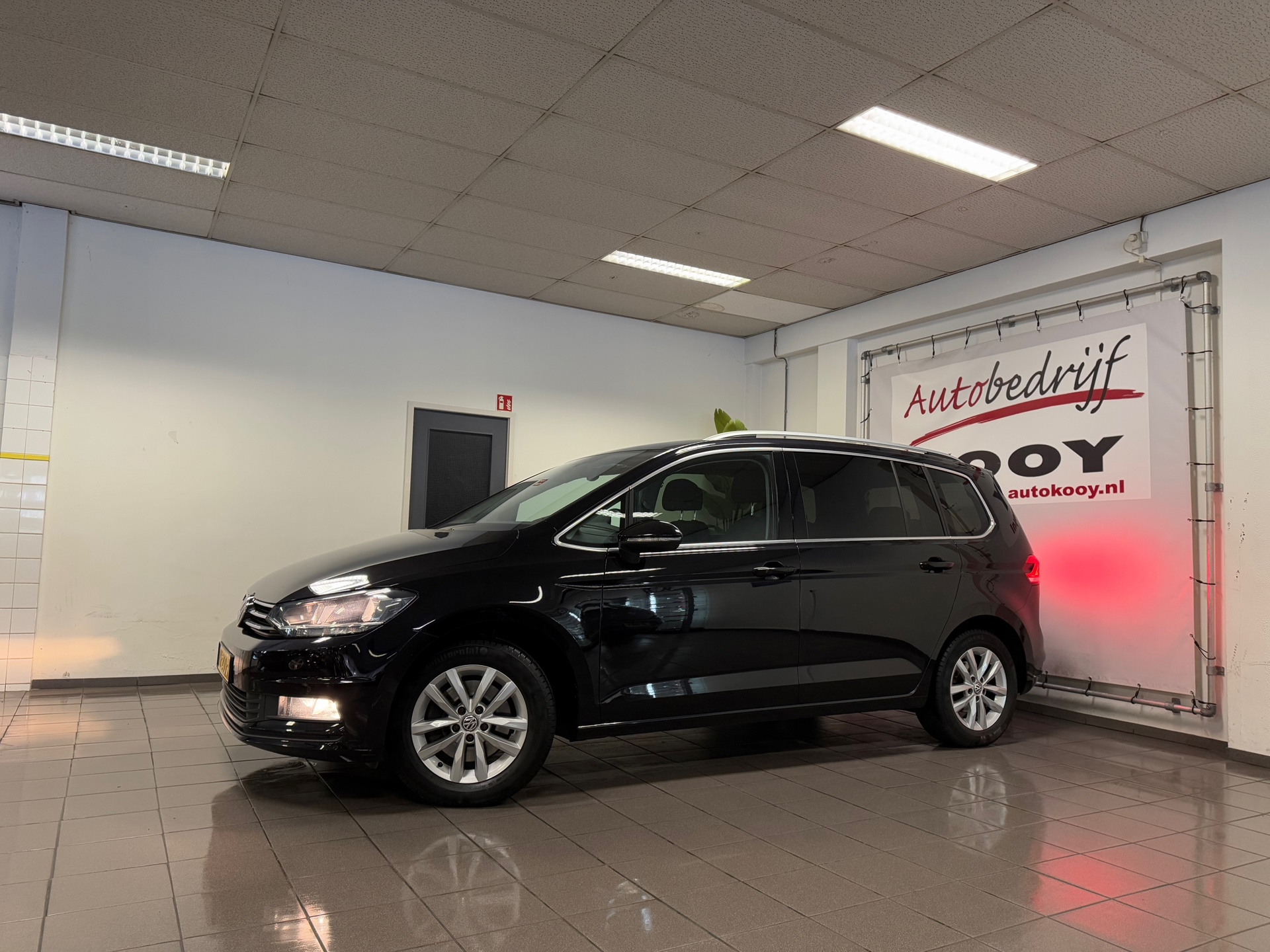 https://www.autokooy.nl//xml/images/44759774-10.JPG