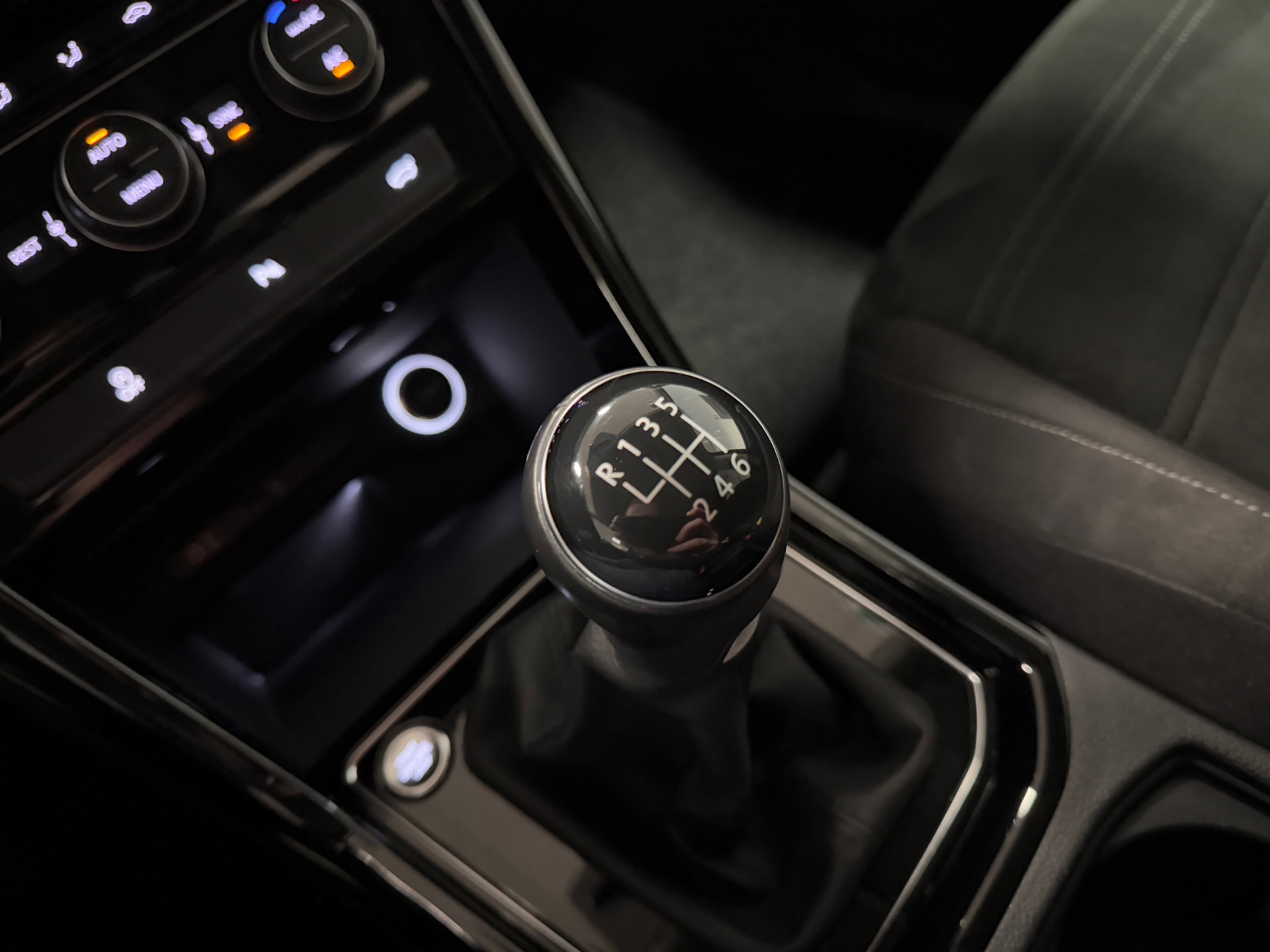 https://www.autokooy.nl//xml/images/44759774-20.JPG
