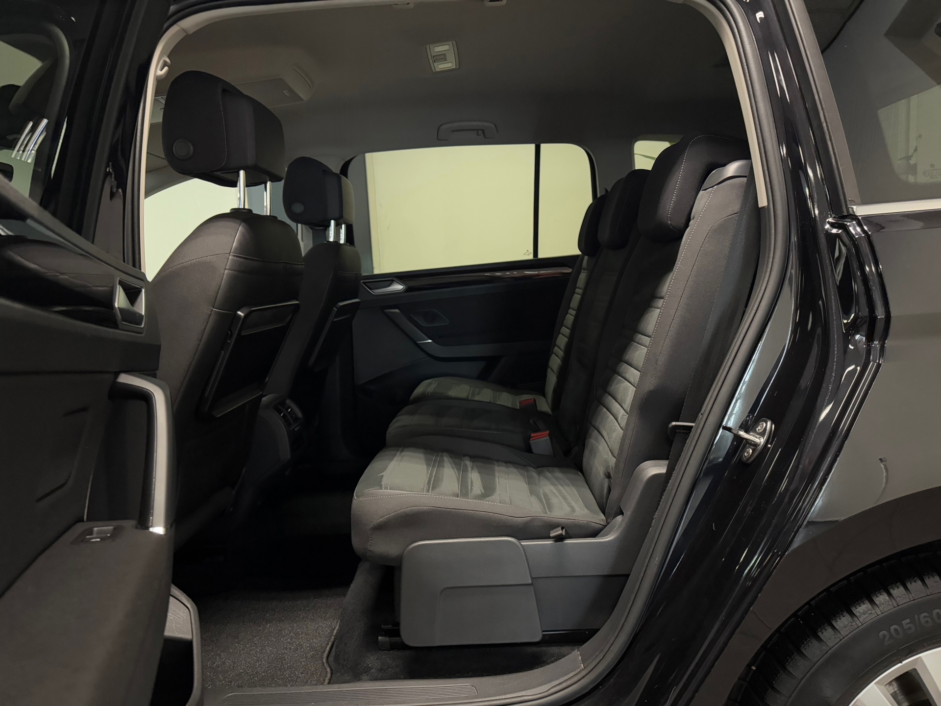 https://www.autokooy.nl//xml/images/44759774-22.JPG