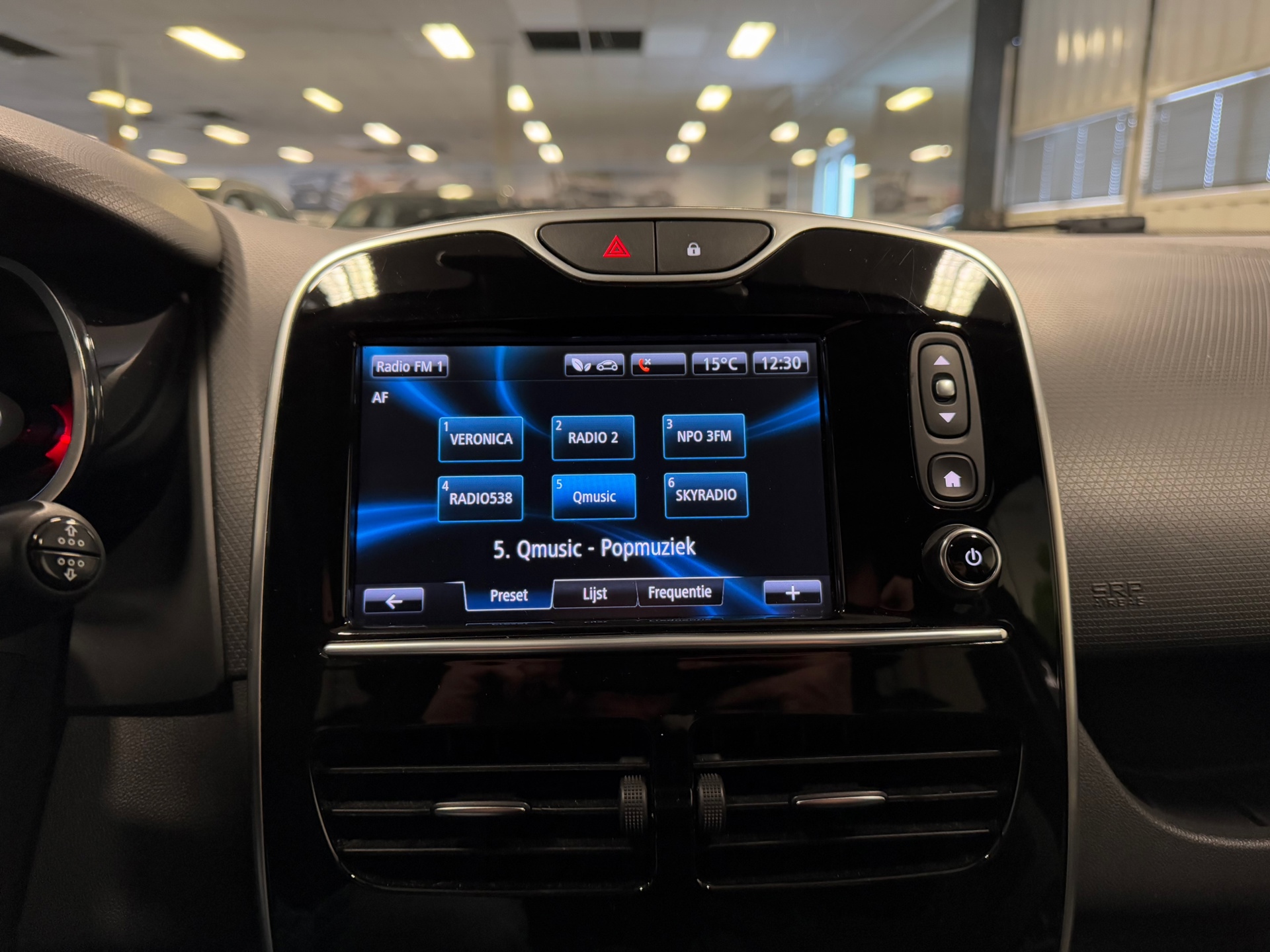 https://www.autokooy.nl//xml/images/44792788-18.JPG