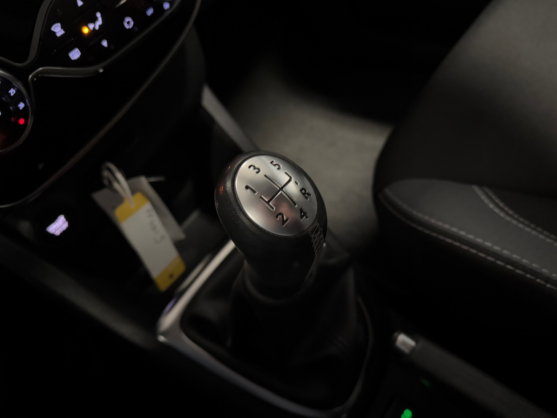 https://www.autokooy.nl//xml/images/44792788-21.JPG