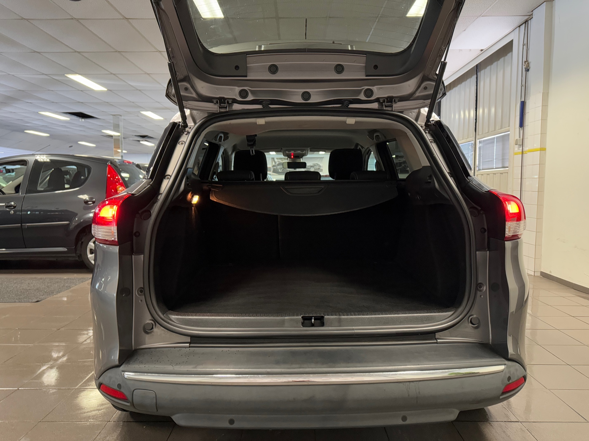 https://www.autokooy.nl//xml/images/44792788-5.JPG