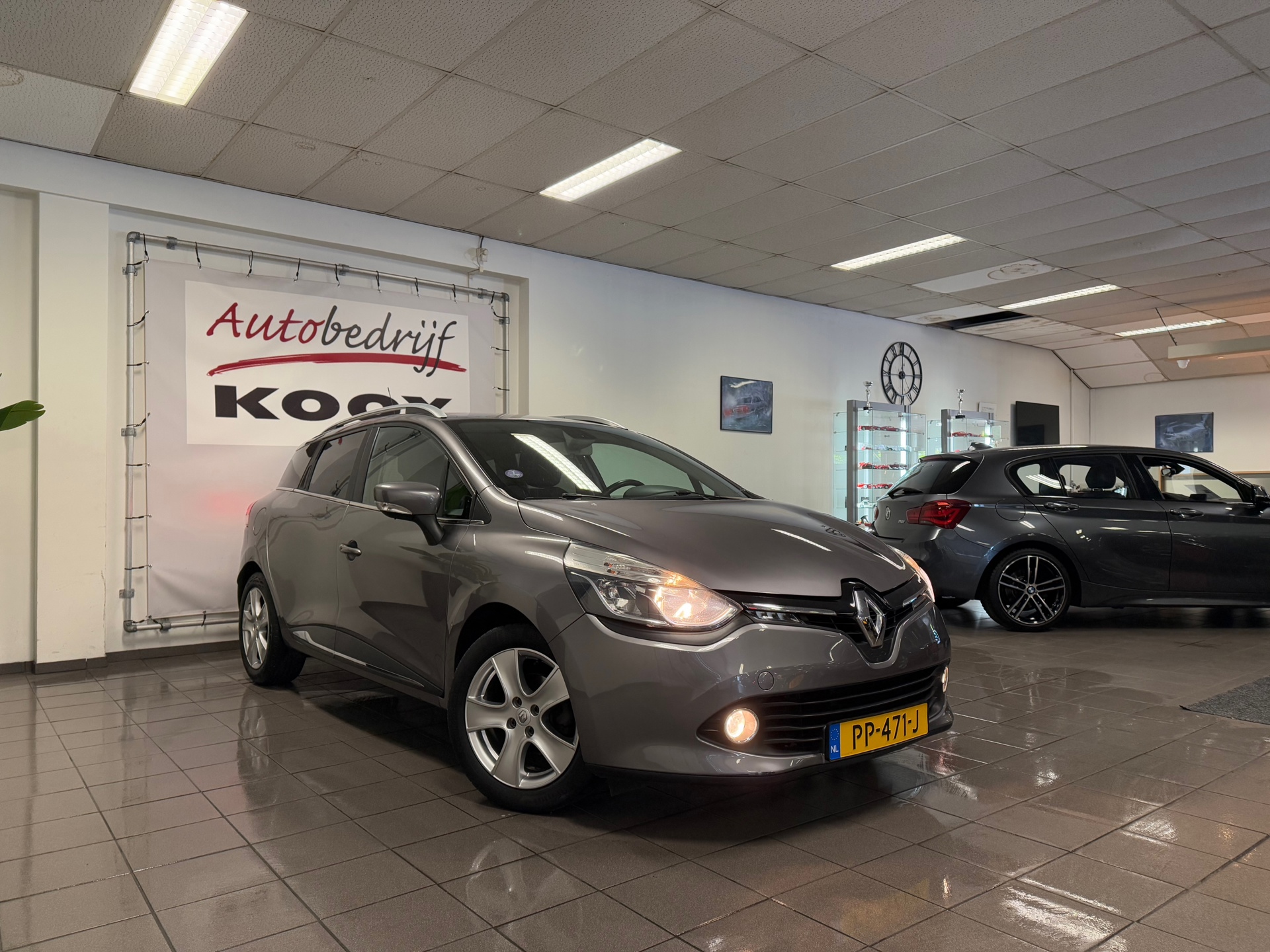 https://www.autokooy.nl//xml/images/44792788-7.JPG