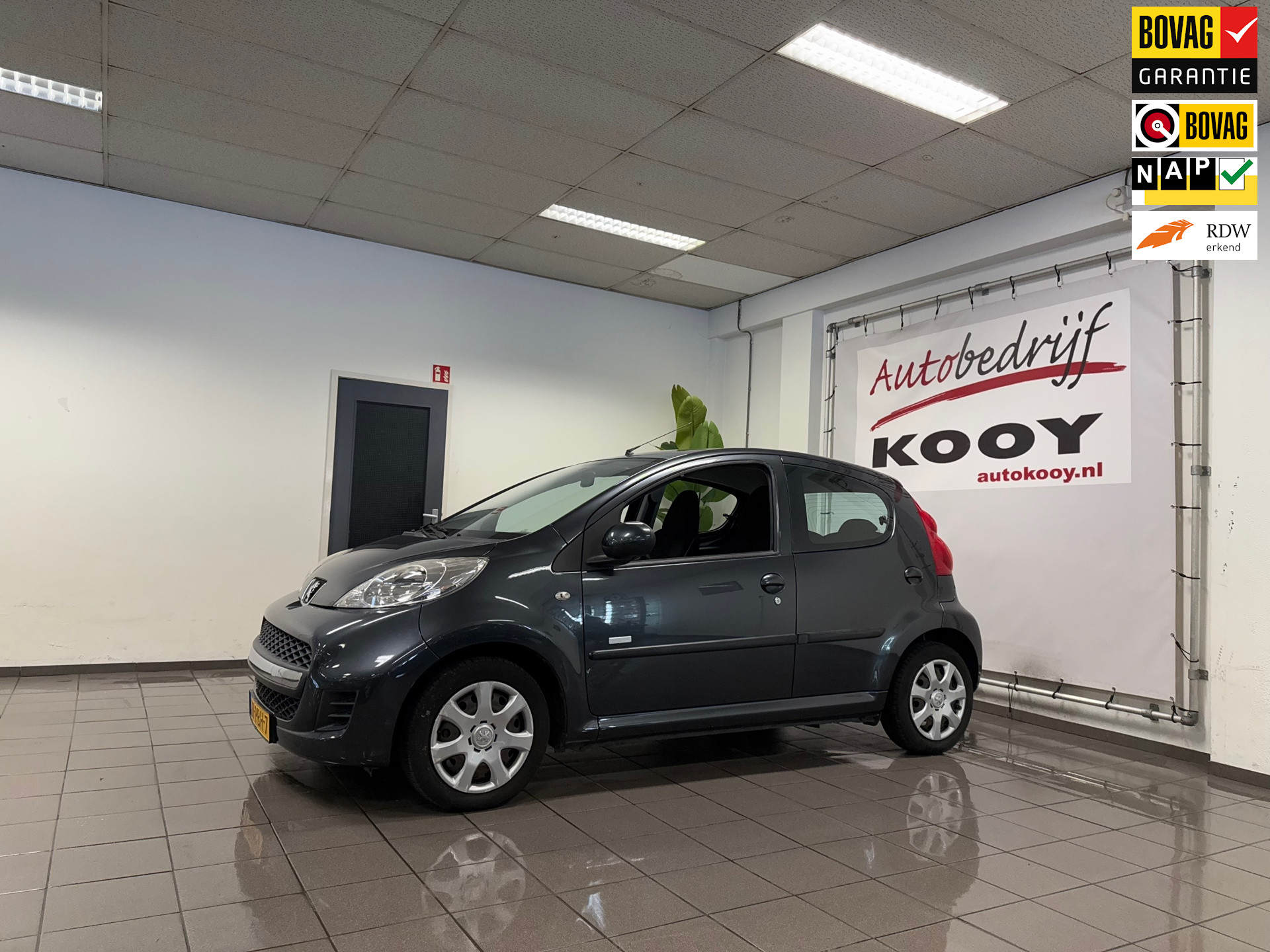 Peugeot 107 1.0-12V Millesim 200 * Automaat / Airco / 5 Deurs / NL Auto *