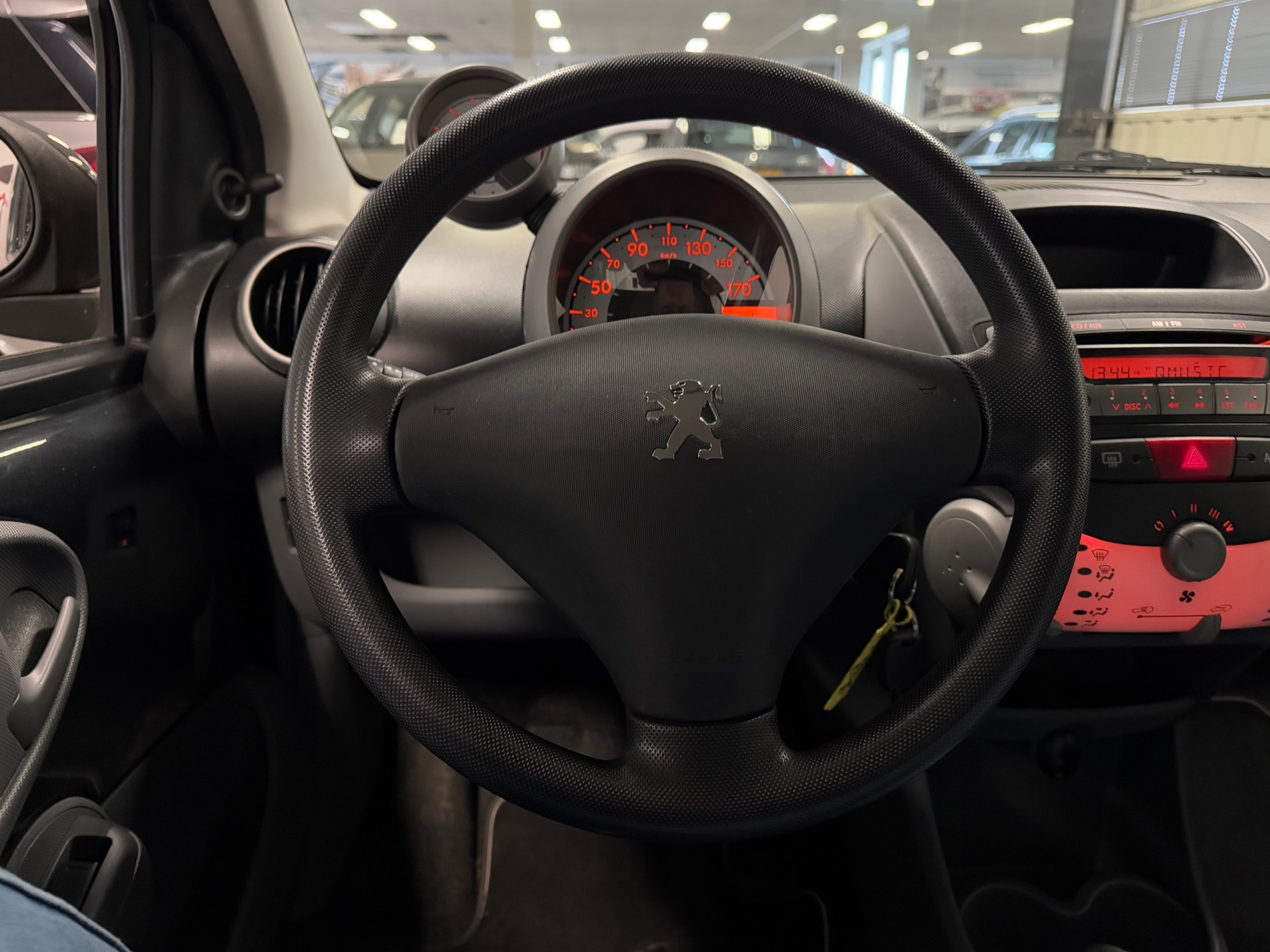 https://www.autokooy.nl//xml/images/44793381-13.JPG