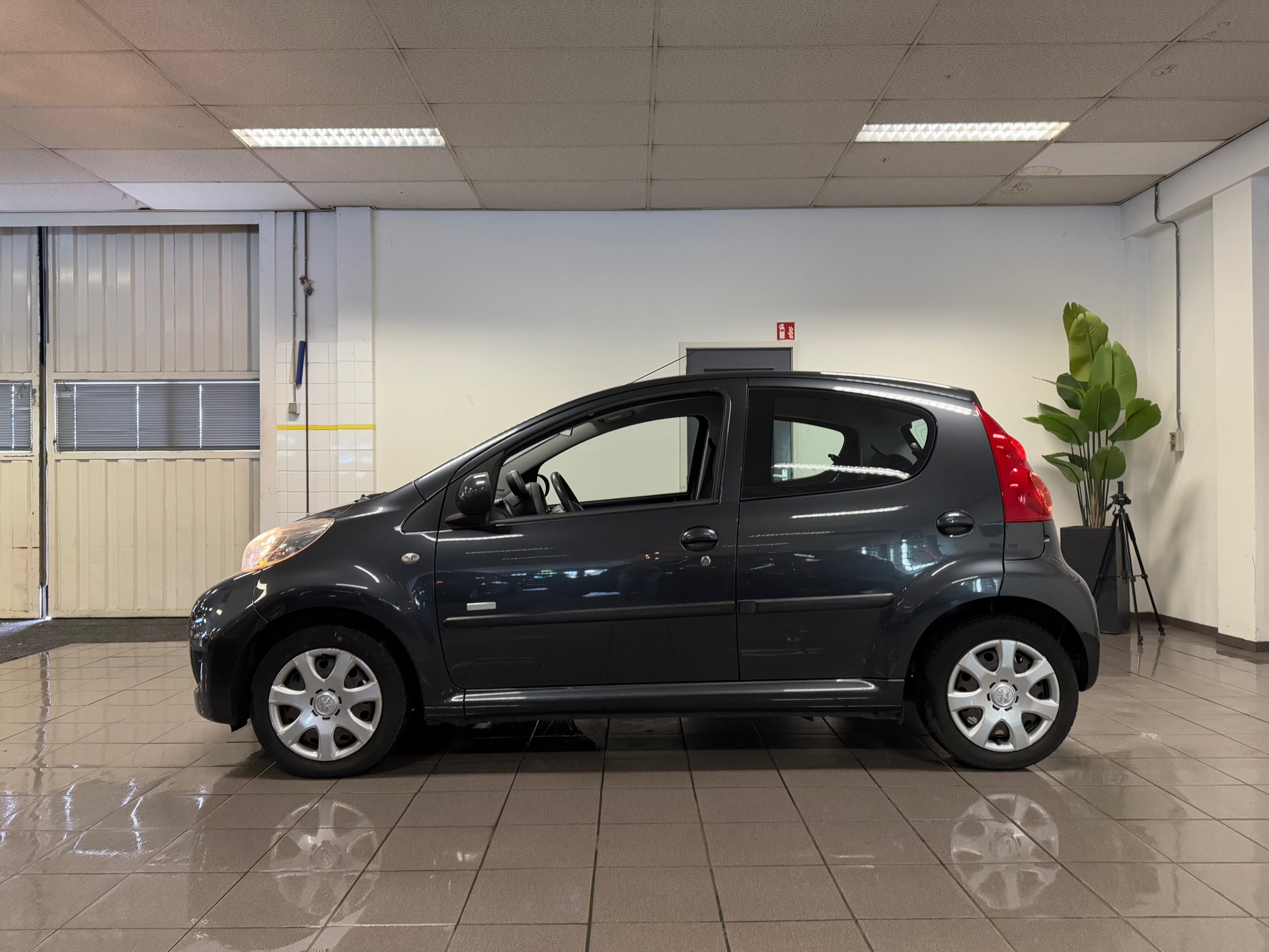 https://www.autokooy.nl//xml/images/44793381-2.JPG