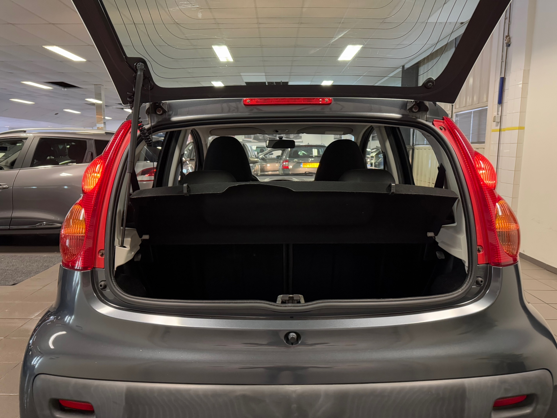 https://www.autokooy.nl//xml/images/44793381-5.JPG