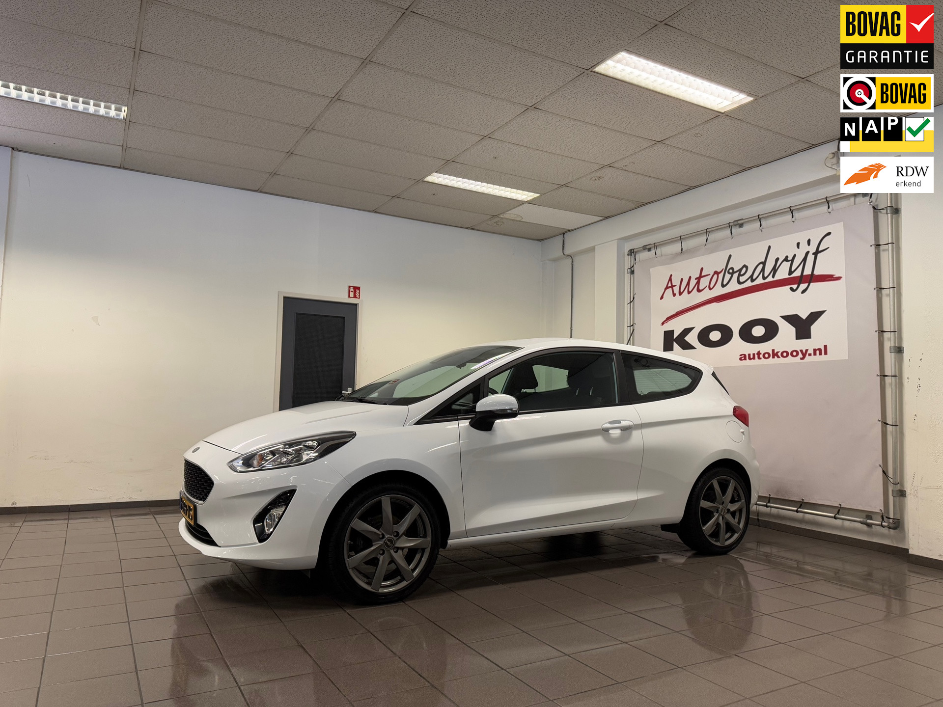 Ford Fiesta 1.1 * Bluetooth / Airco / LM Velgen / Parkeersensoren *