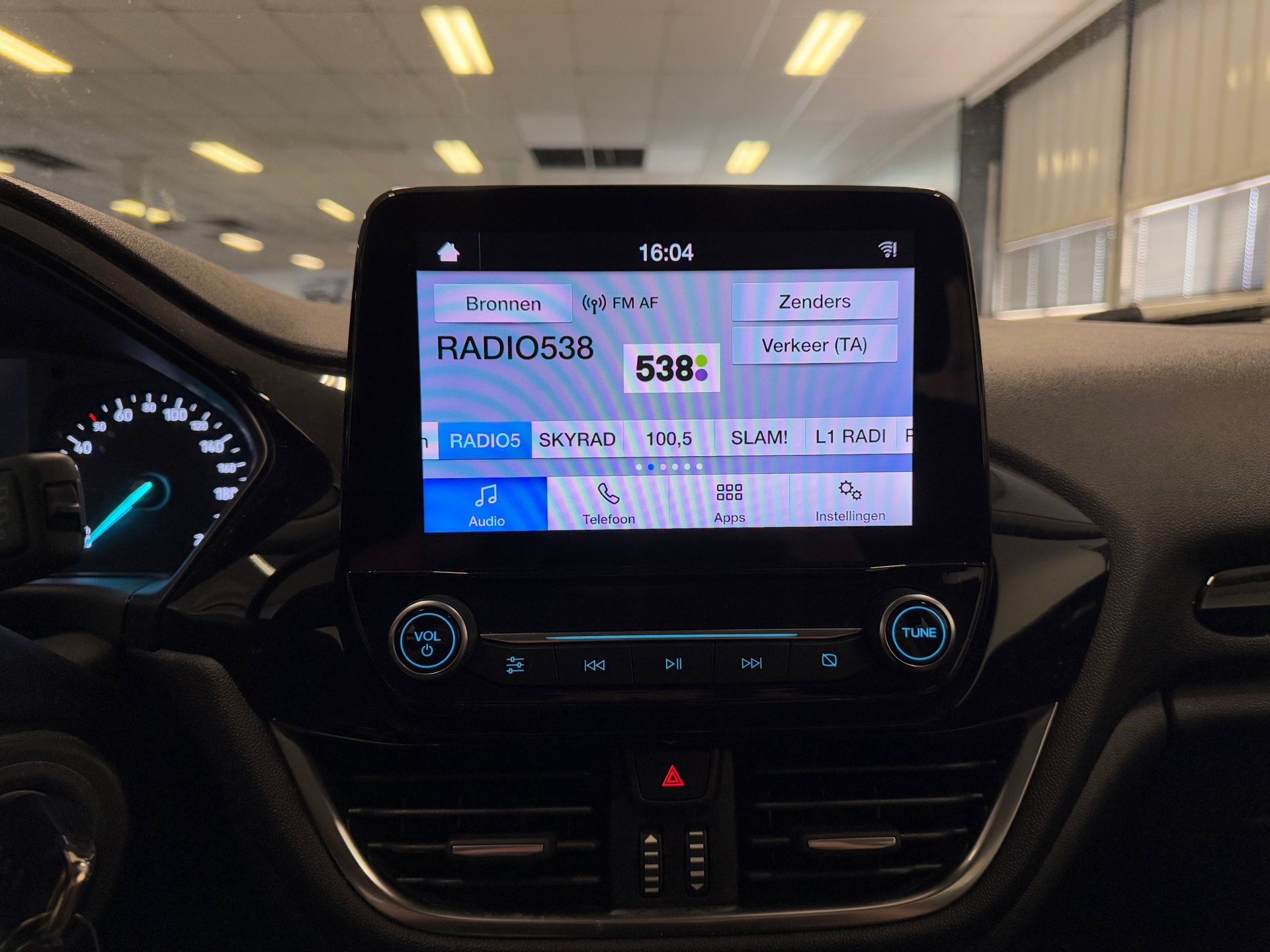 https://www.autokooy.nl//xml/images/44916687-17.JPG