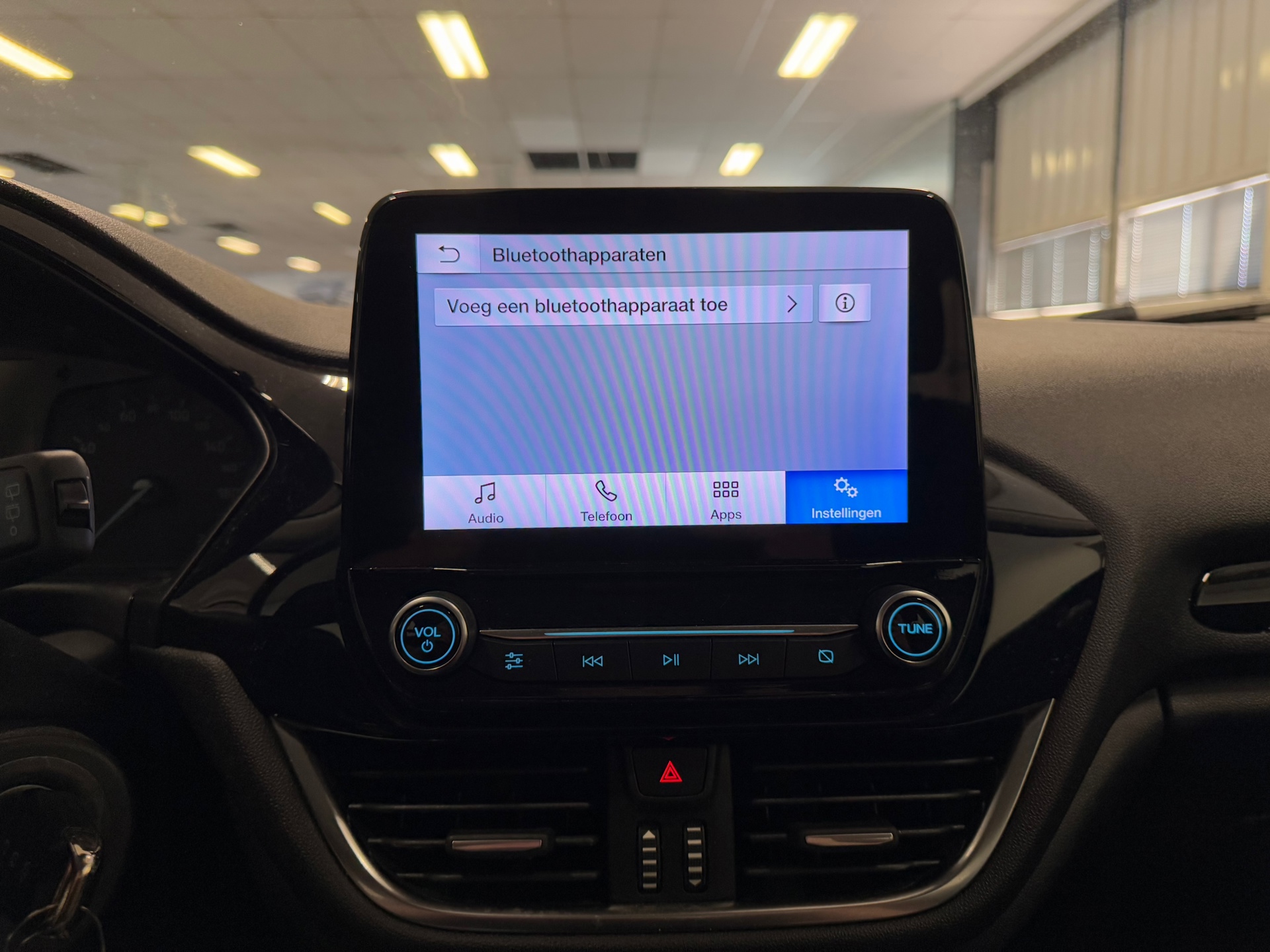 https://www.autokooy.nl//xml/images/44916687-18.JPG