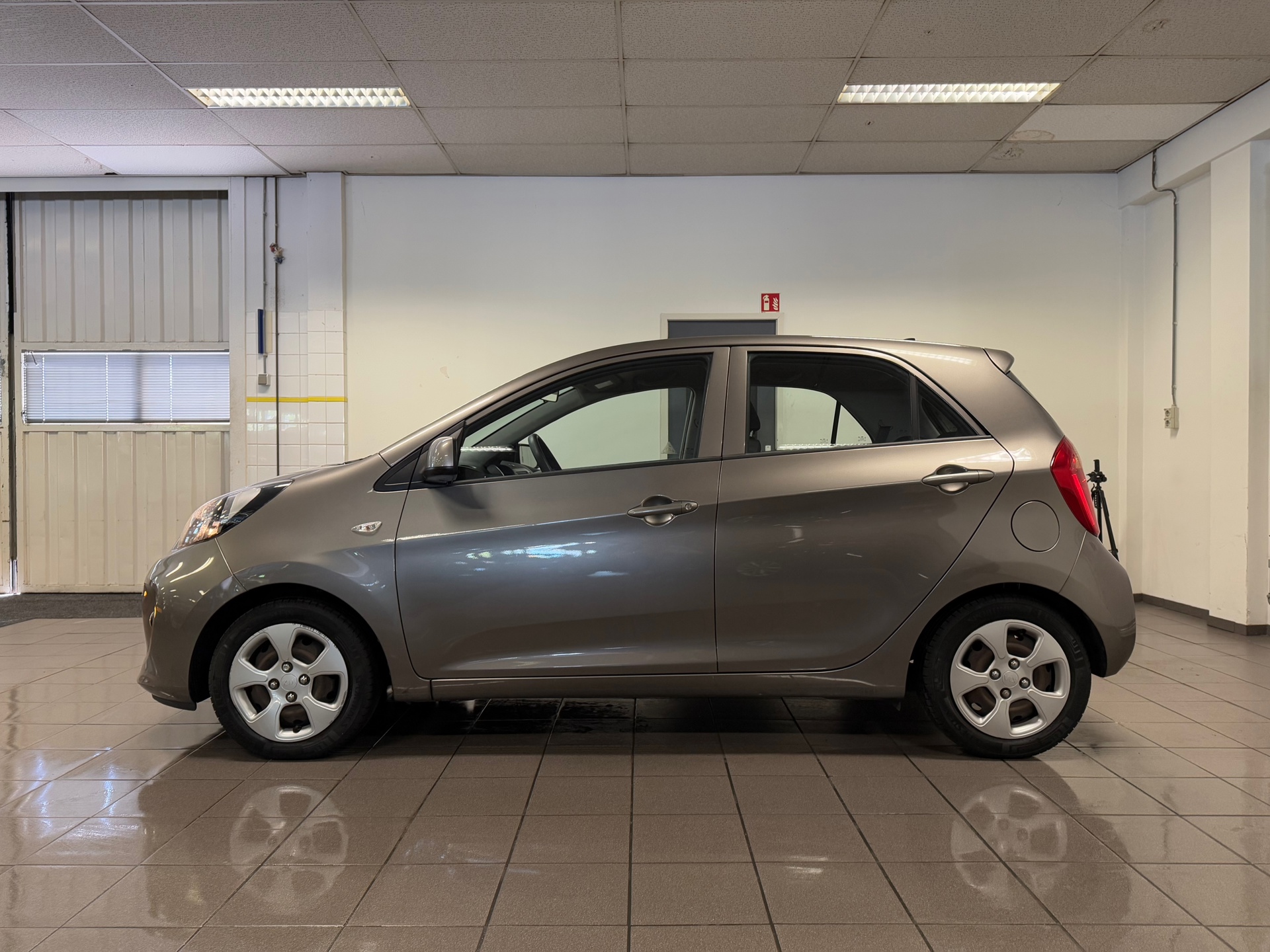 https://www.autokooy.nl//xml/images/44943614-2.JPG
