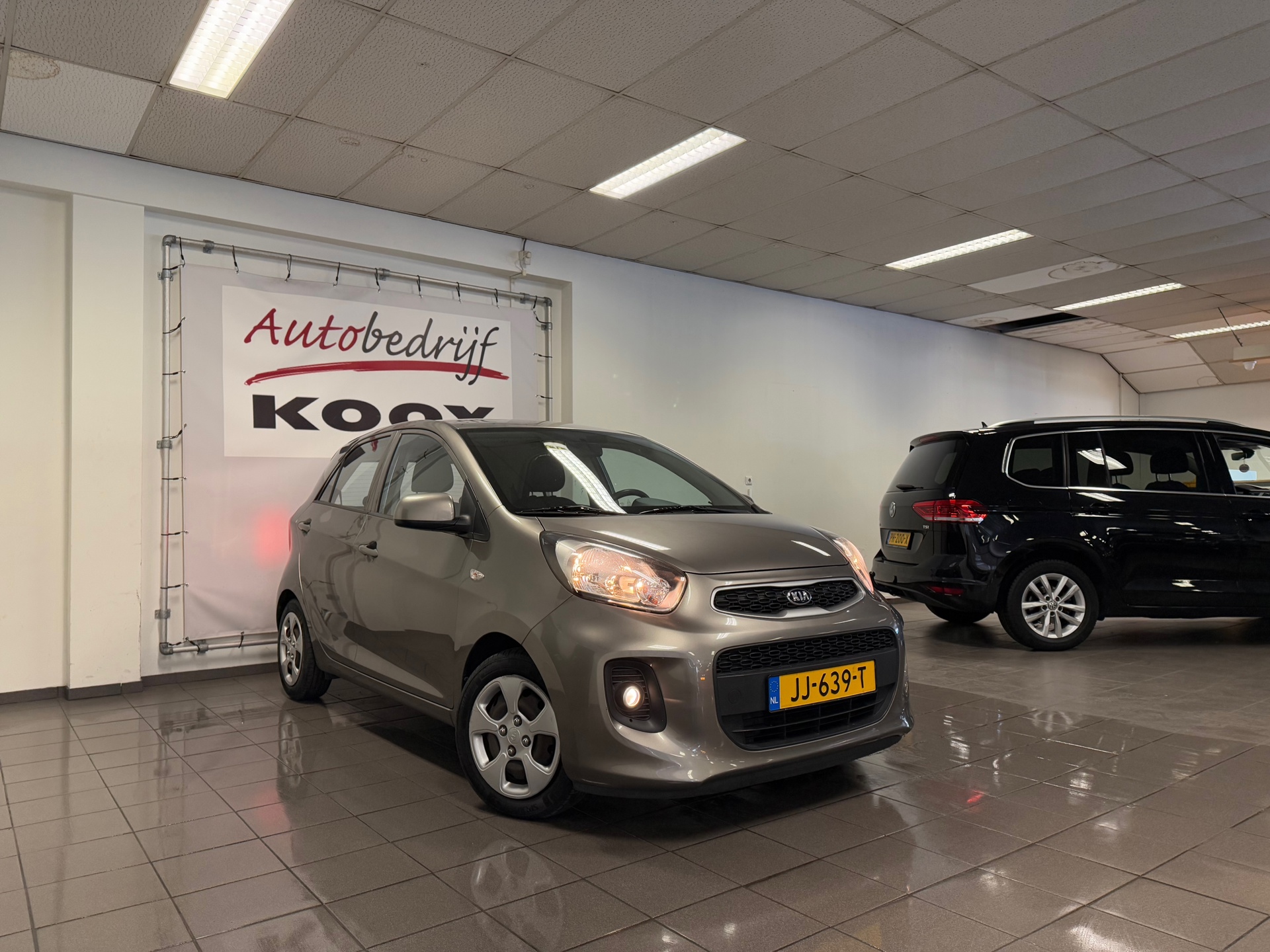 https://www.autokooy.nl//xml/images/44943614-7.JPG