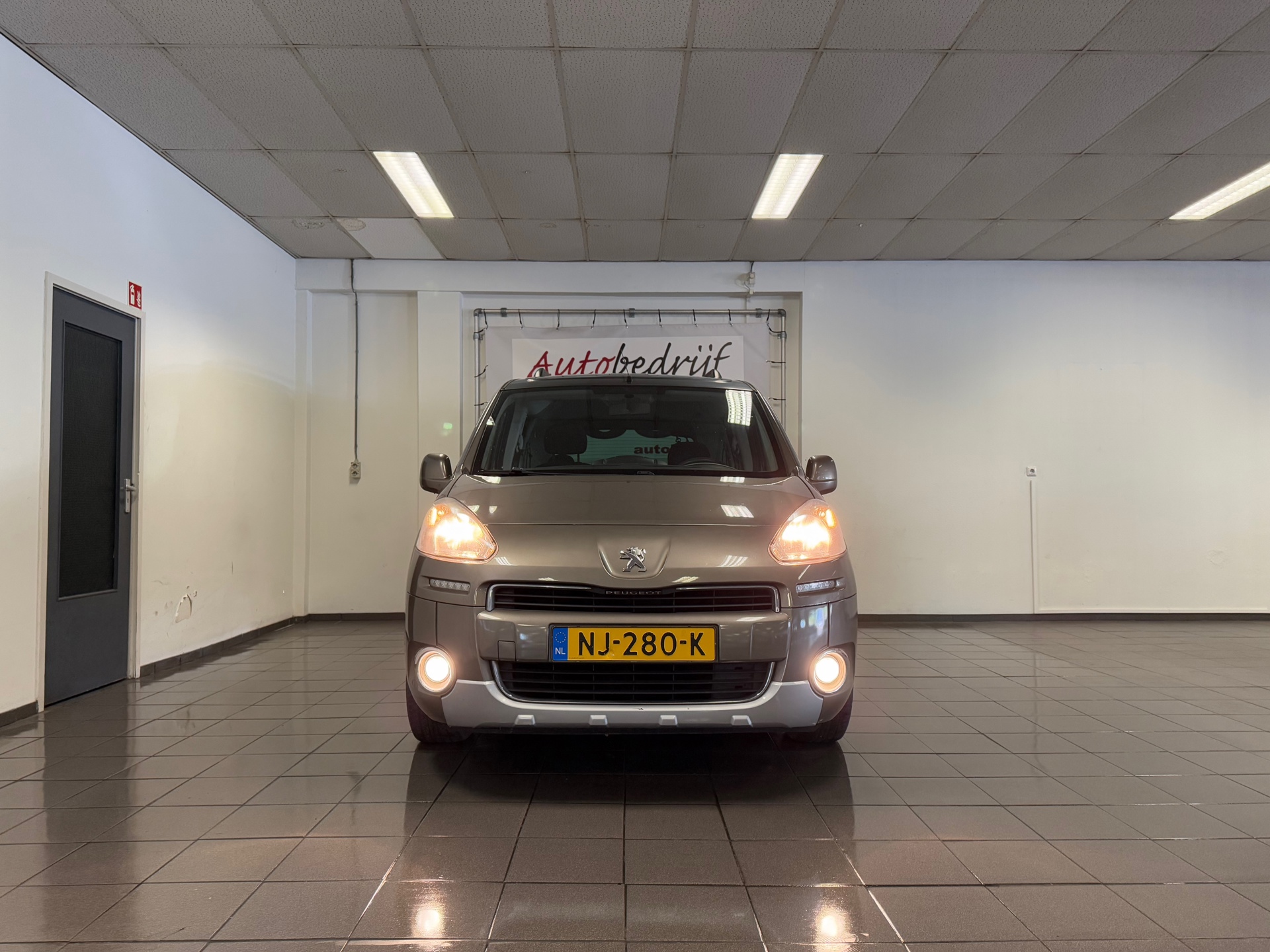 https://www.autokooy.nl//xml/images/44972897-8.JPG