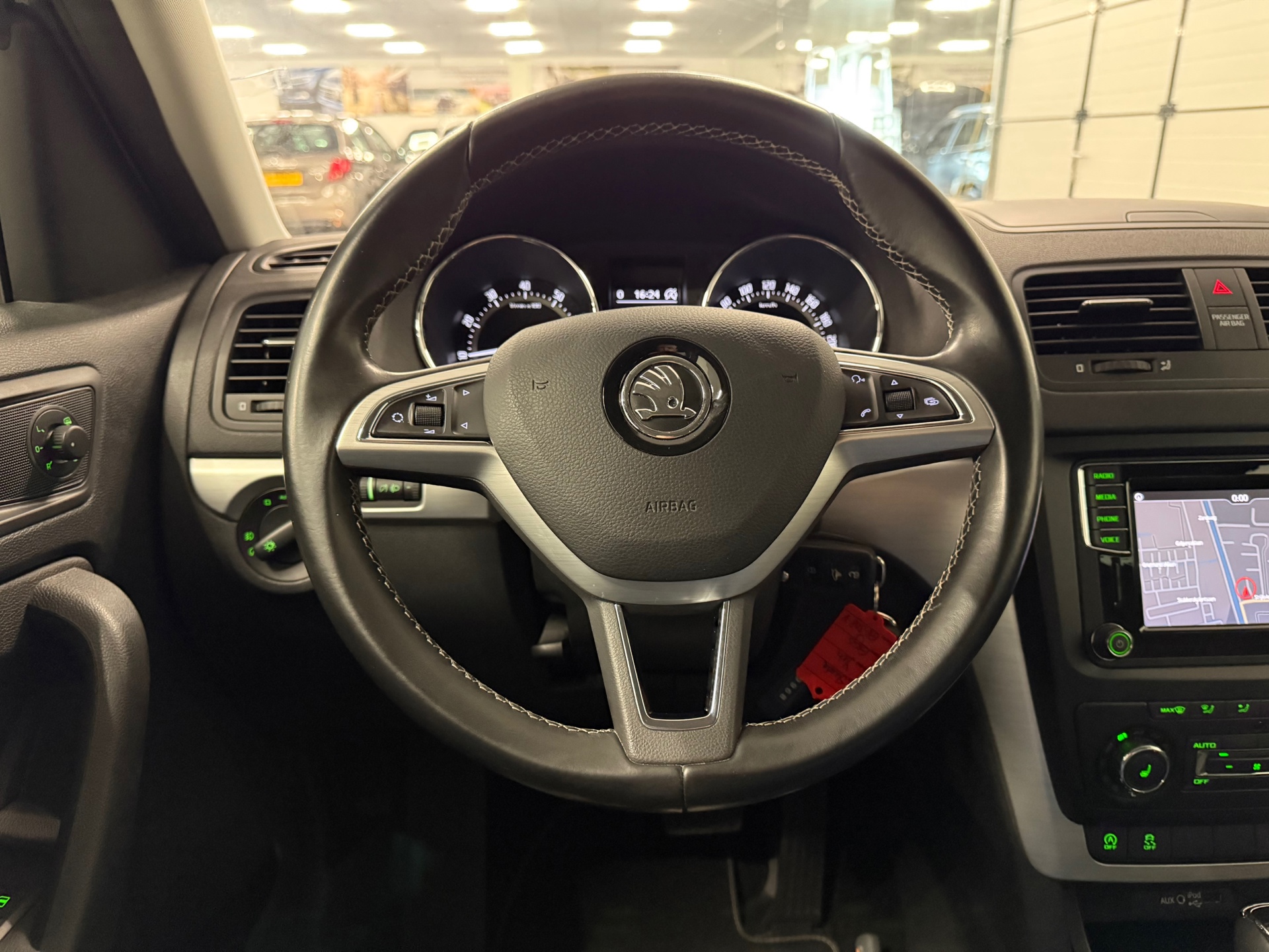 https://www.autokooy.nl//xml/images/45308463-13.JPG