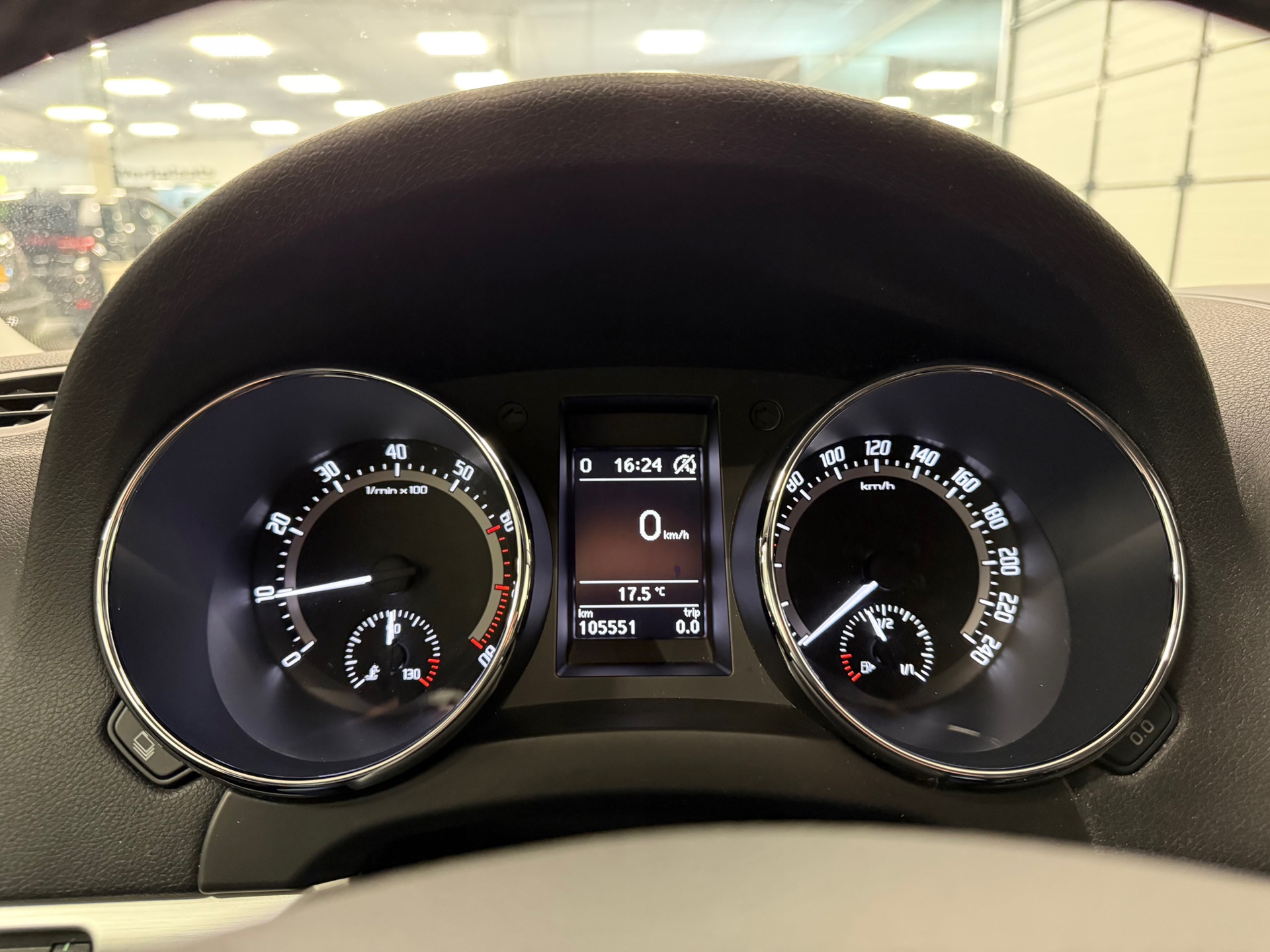 https://www.autokooy.nl//xml/images/45308463-14.JPG