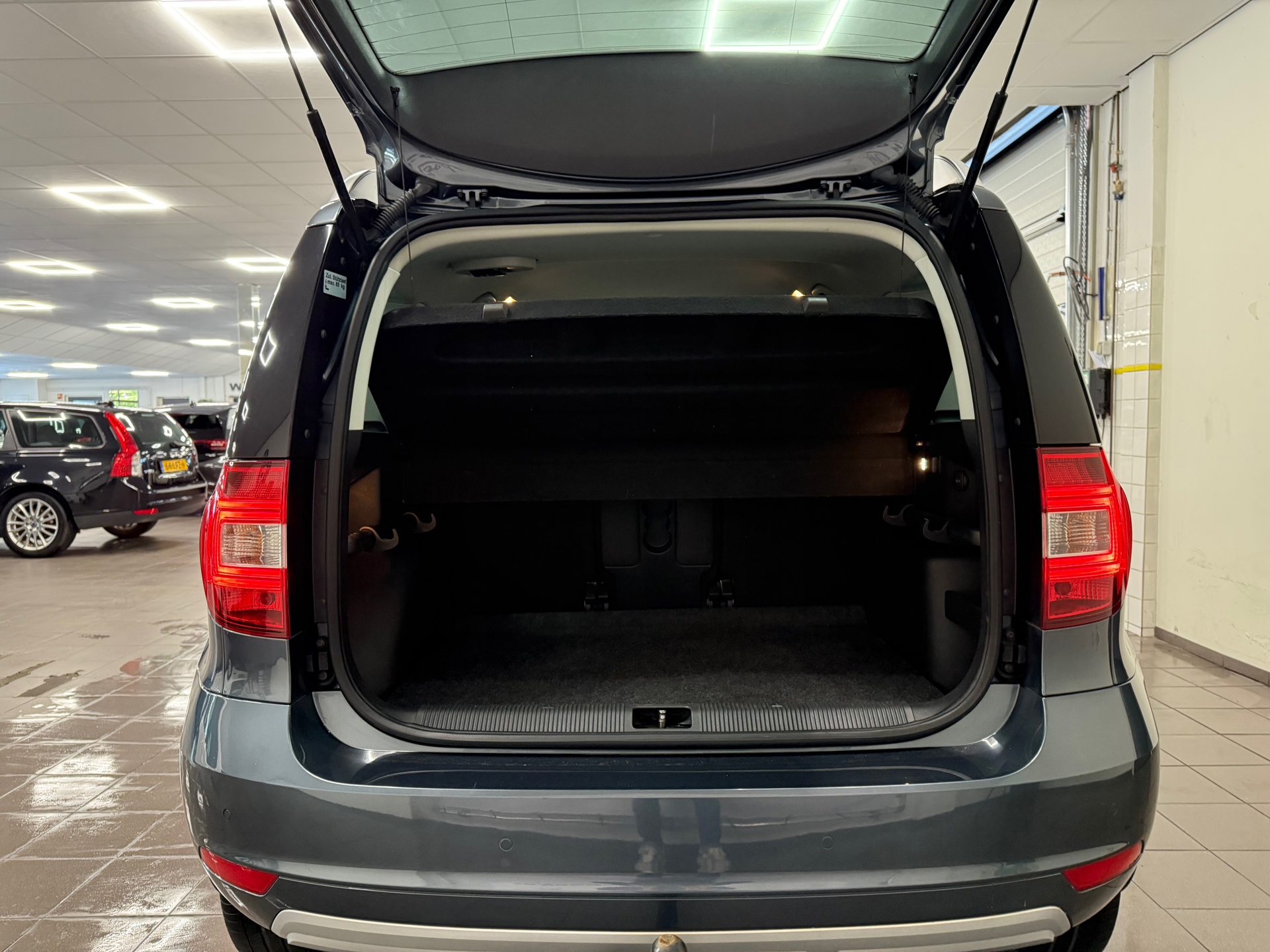 https://www.autokooy.nl//xml/images/45308463-5.JPG