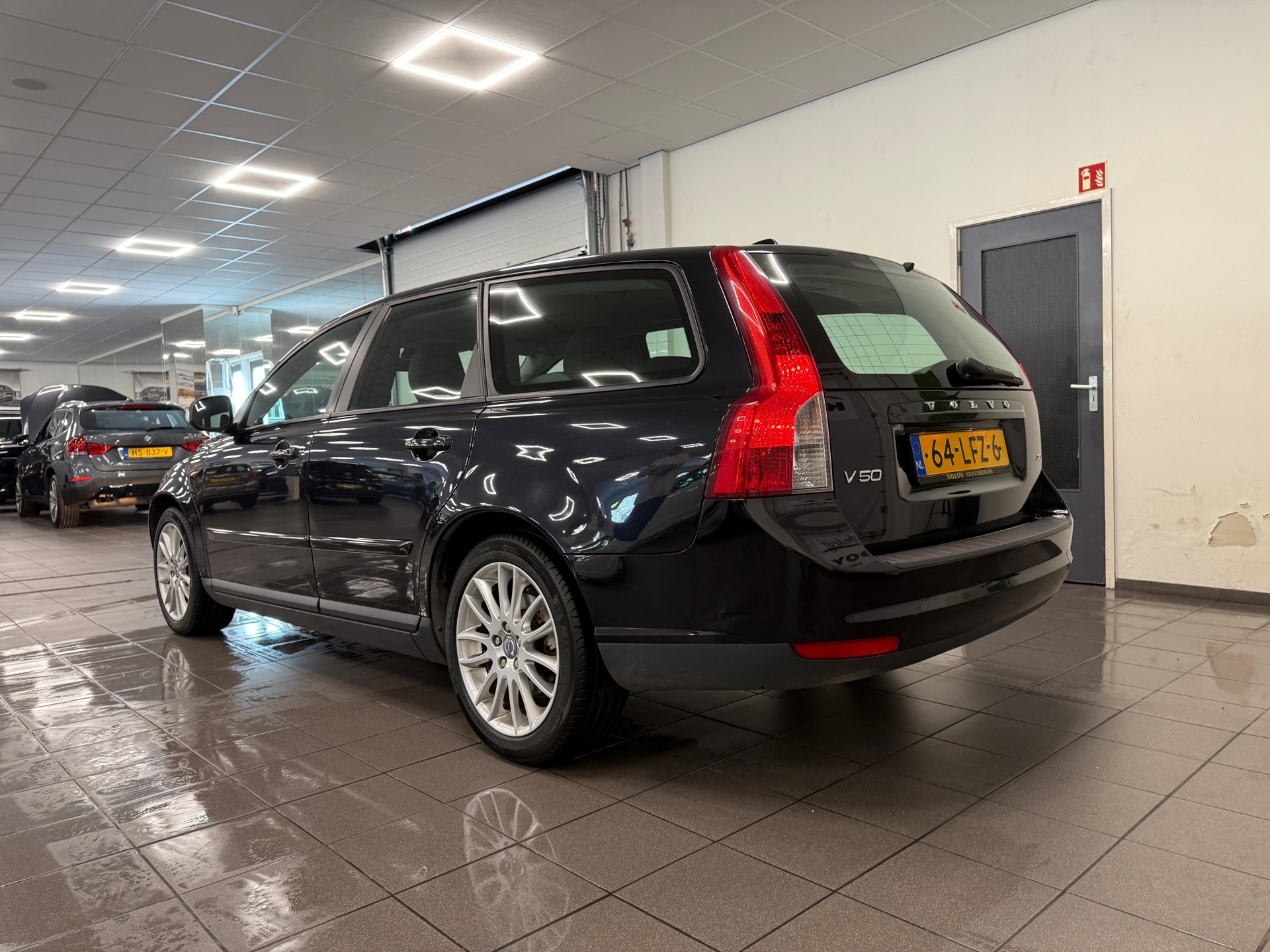 https://www.autokooy.nl//xml/images/45308983-3.JPG