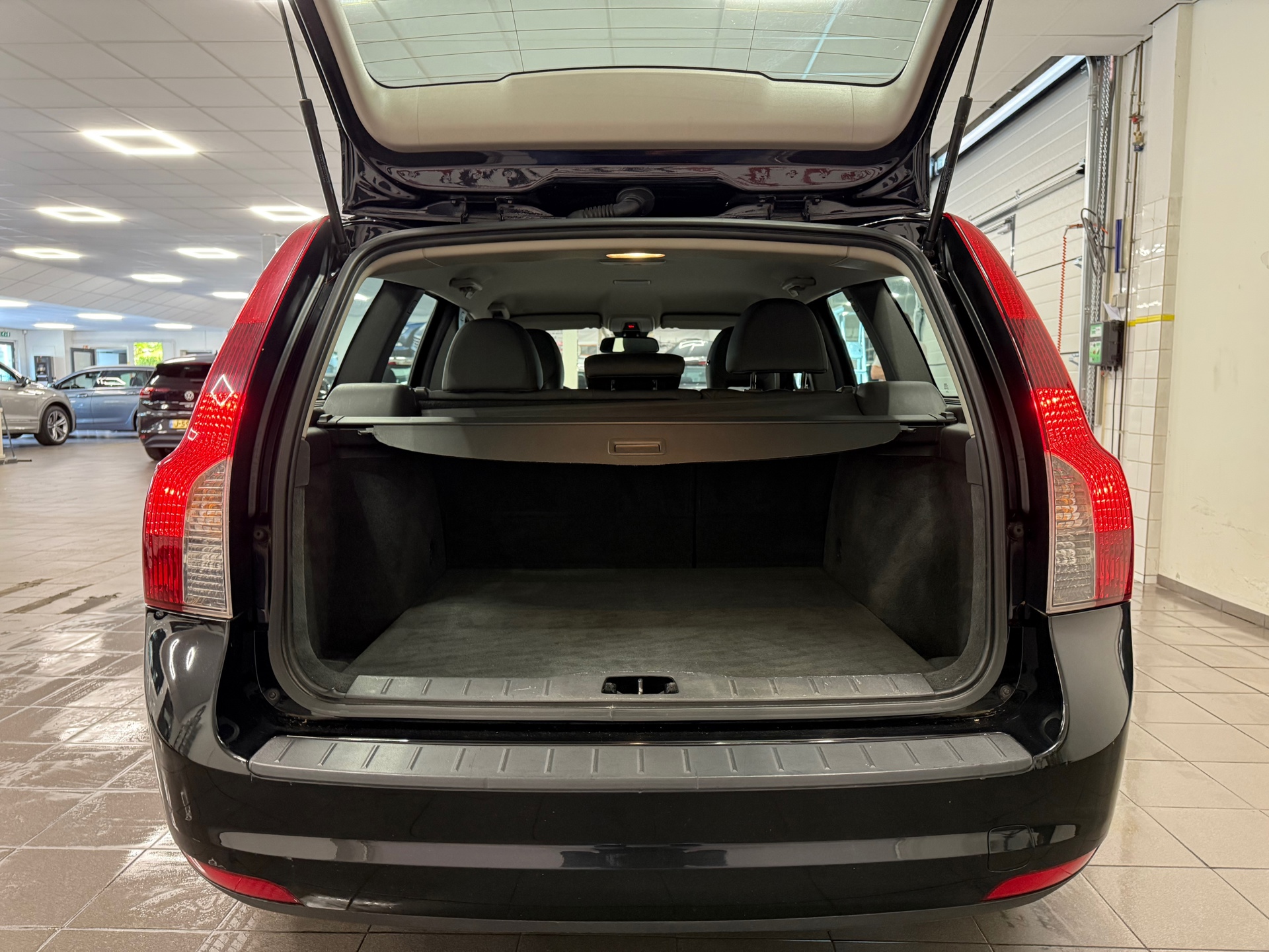 https://www.autokooy.nl//xml/images/45308983-5.JPG