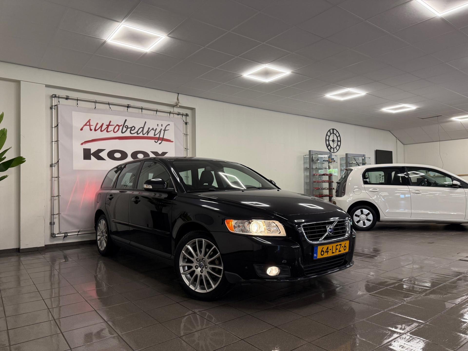 https://www.autokooy.nl//xml/images/45308983-7.JPG