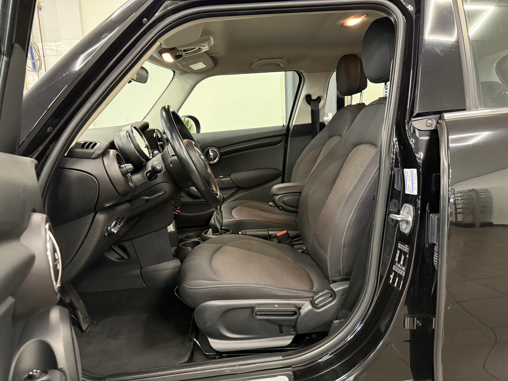 https://www.autokooy.nl//xml/images/45309132-11.JPG