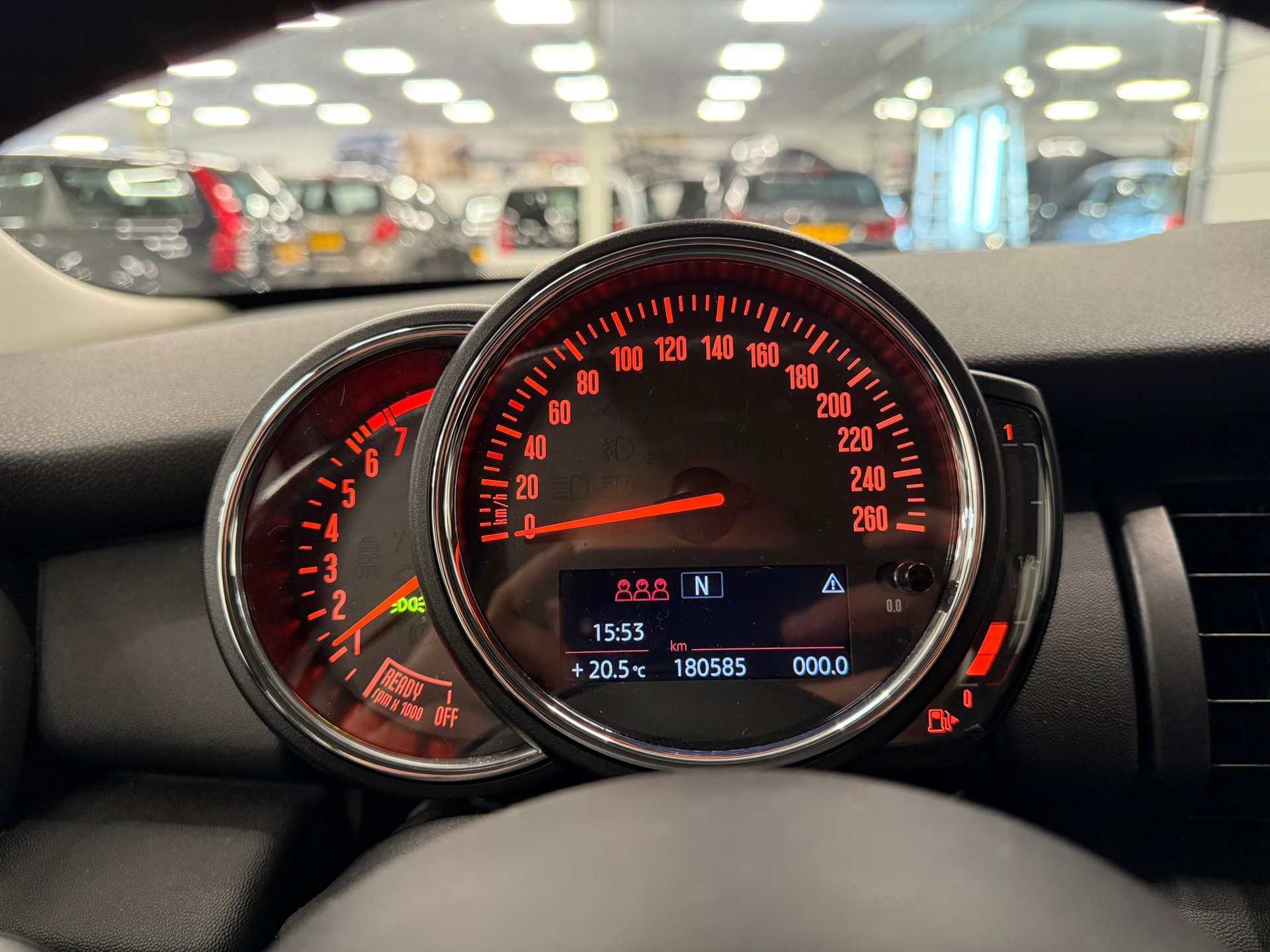 https://www.autokooy.nl//xml/images/45309132-14.JPG