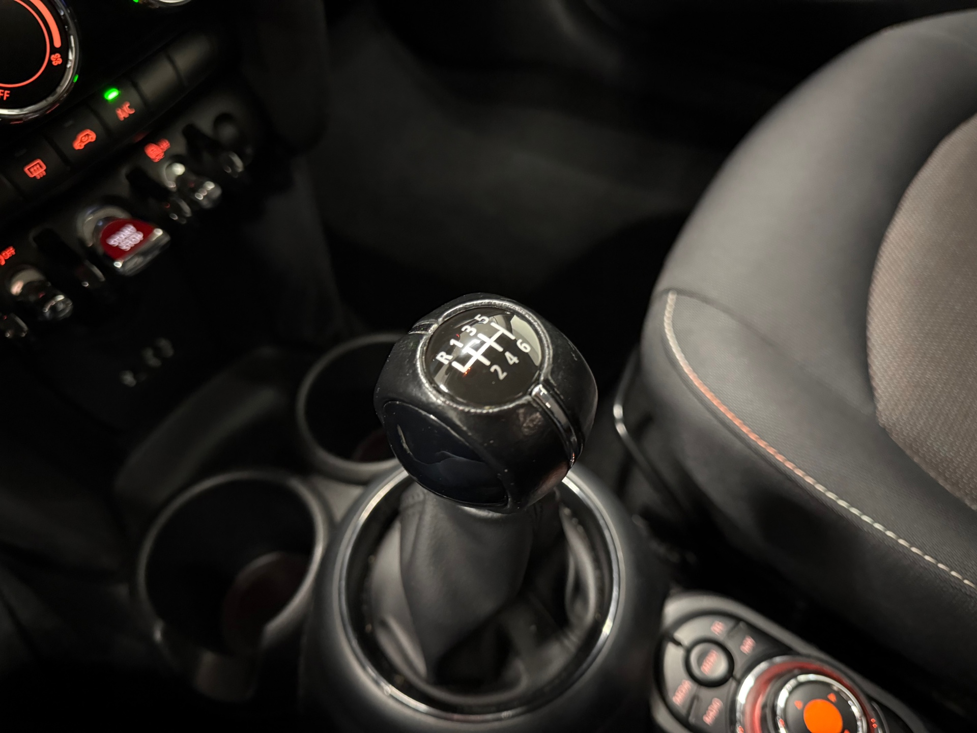 https://www.autokooy.nl//xml/images/45309132-19.JPG