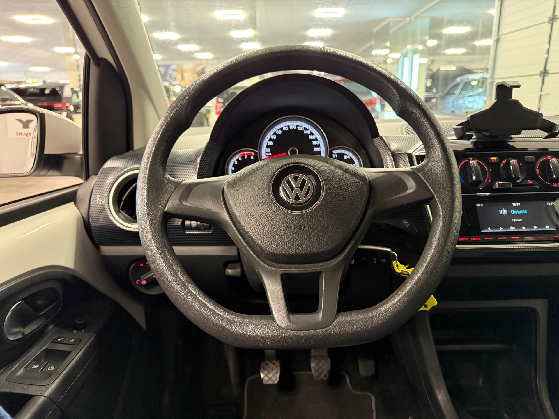 https://www.autokooy.nl//xml/images/45309232-13.JPG