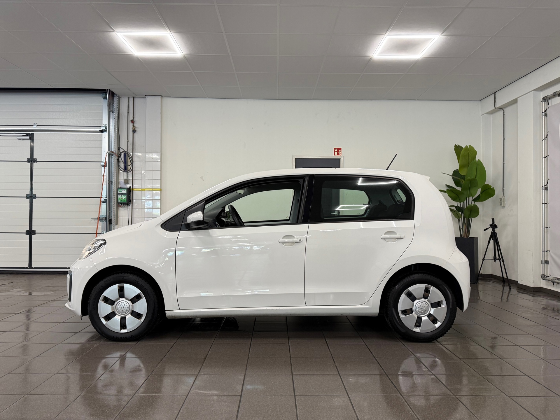 https://www.autokooy.nl//xml/images/45309232-2.JPG