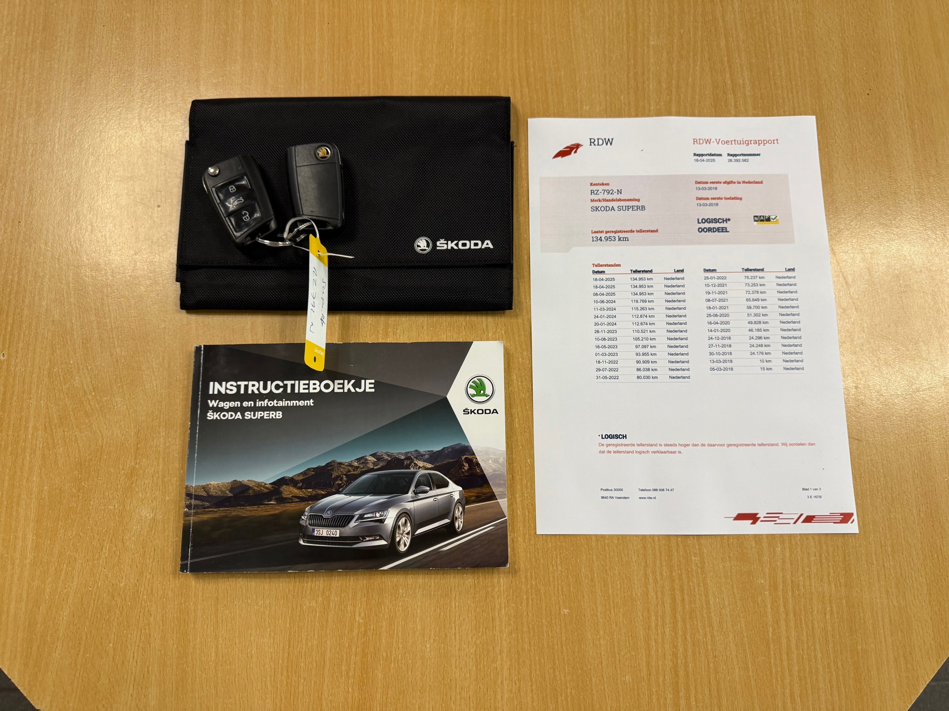 https://www.autokooy.nl//xml/images/45343878-24.JPG