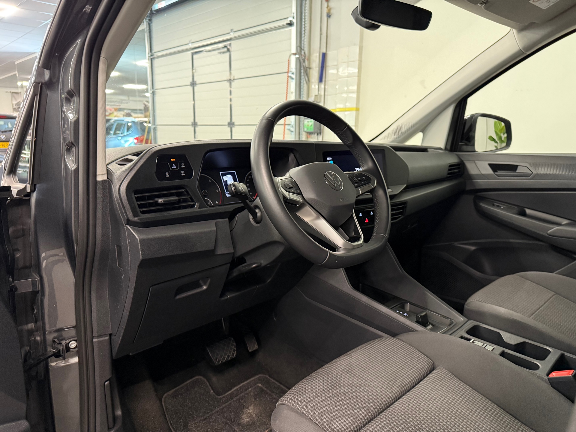 https://www.autokooy.nl//xml/images/45361487-13.JPG