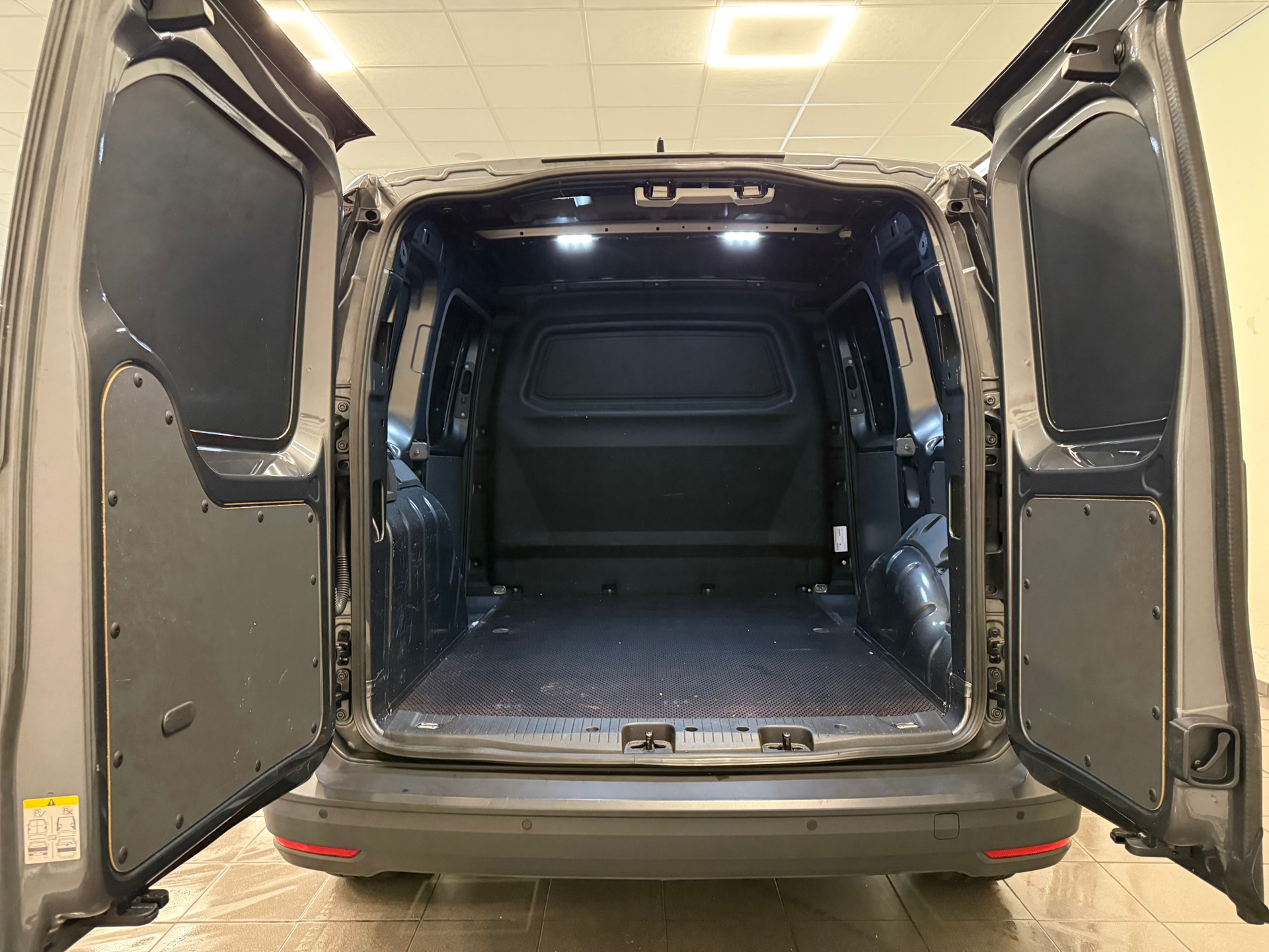 https://www.autokooy.nl//xml/images/45361487-6.JPG