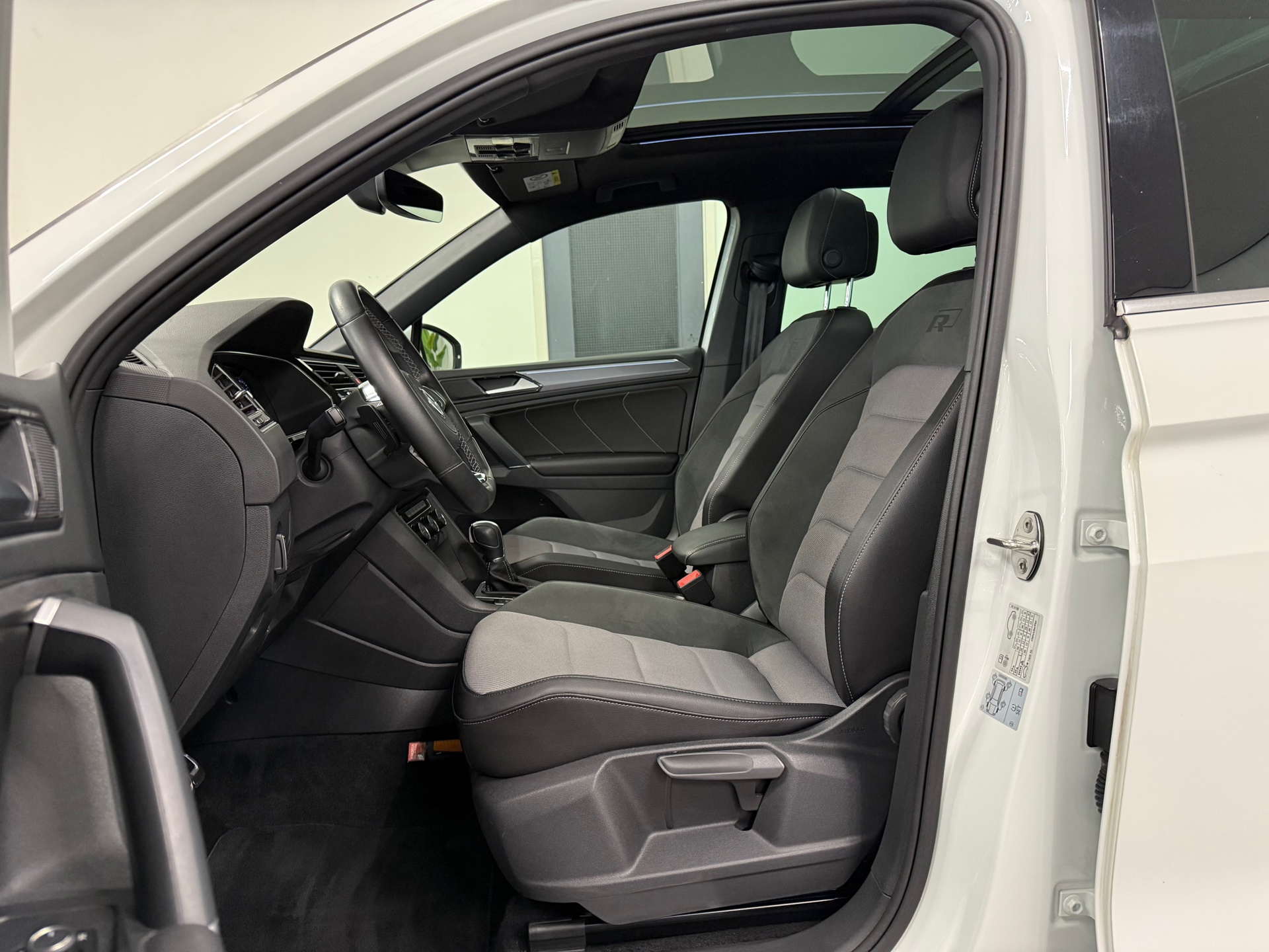 https://www.autokooy.nl//xml/images/45384845-10.JPG