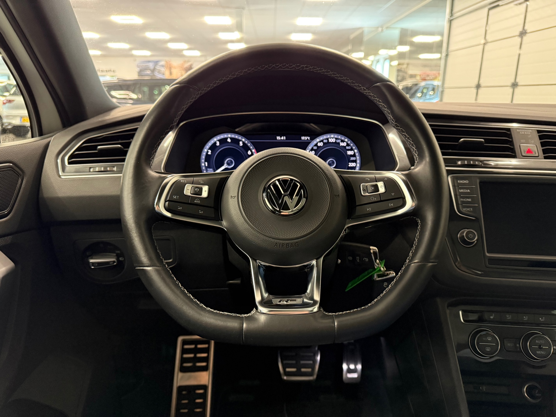 https://www.autokooy.nl//xml/images/45384845-12.JPG
